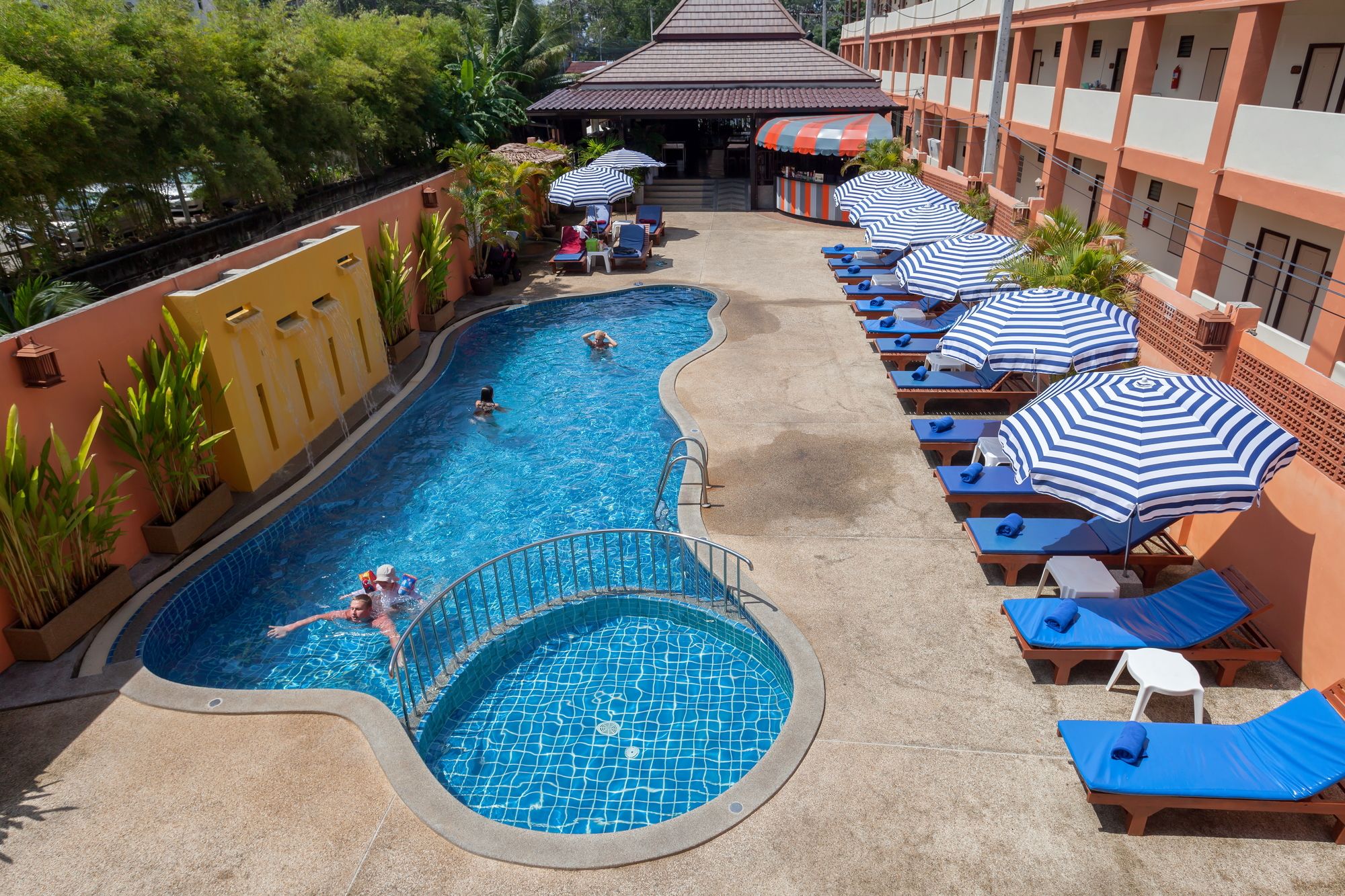 Kata Silver Sand Hotel