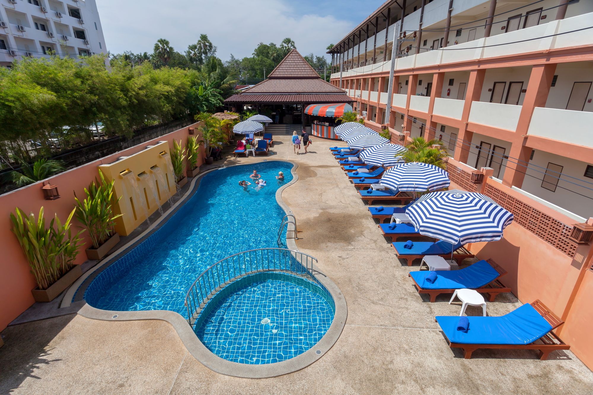 Kata Silver Sand Hotel