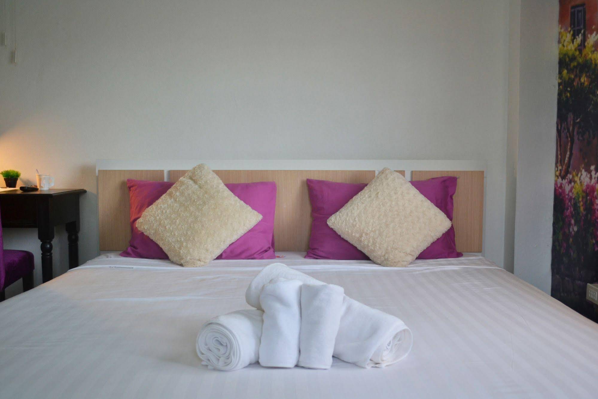 Phuket Art - Chalong