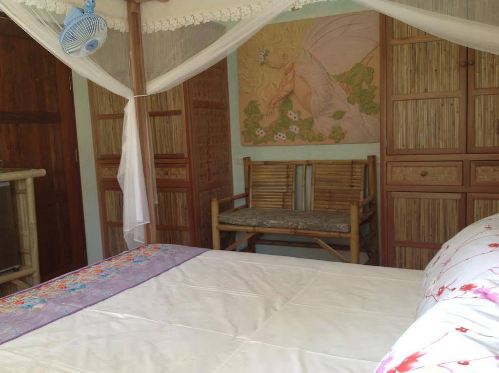 Aree's Lagoon House
