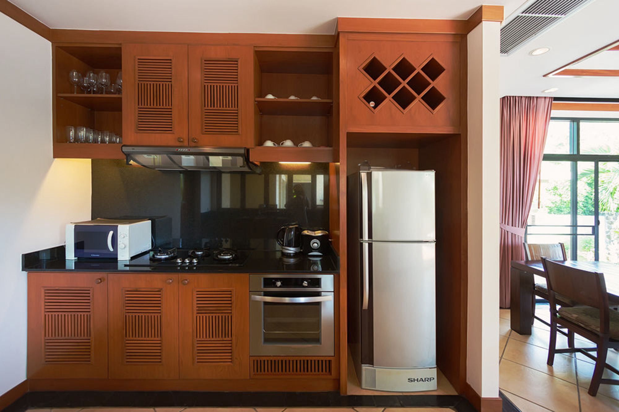 Baan Bua Estate by Tropiclook