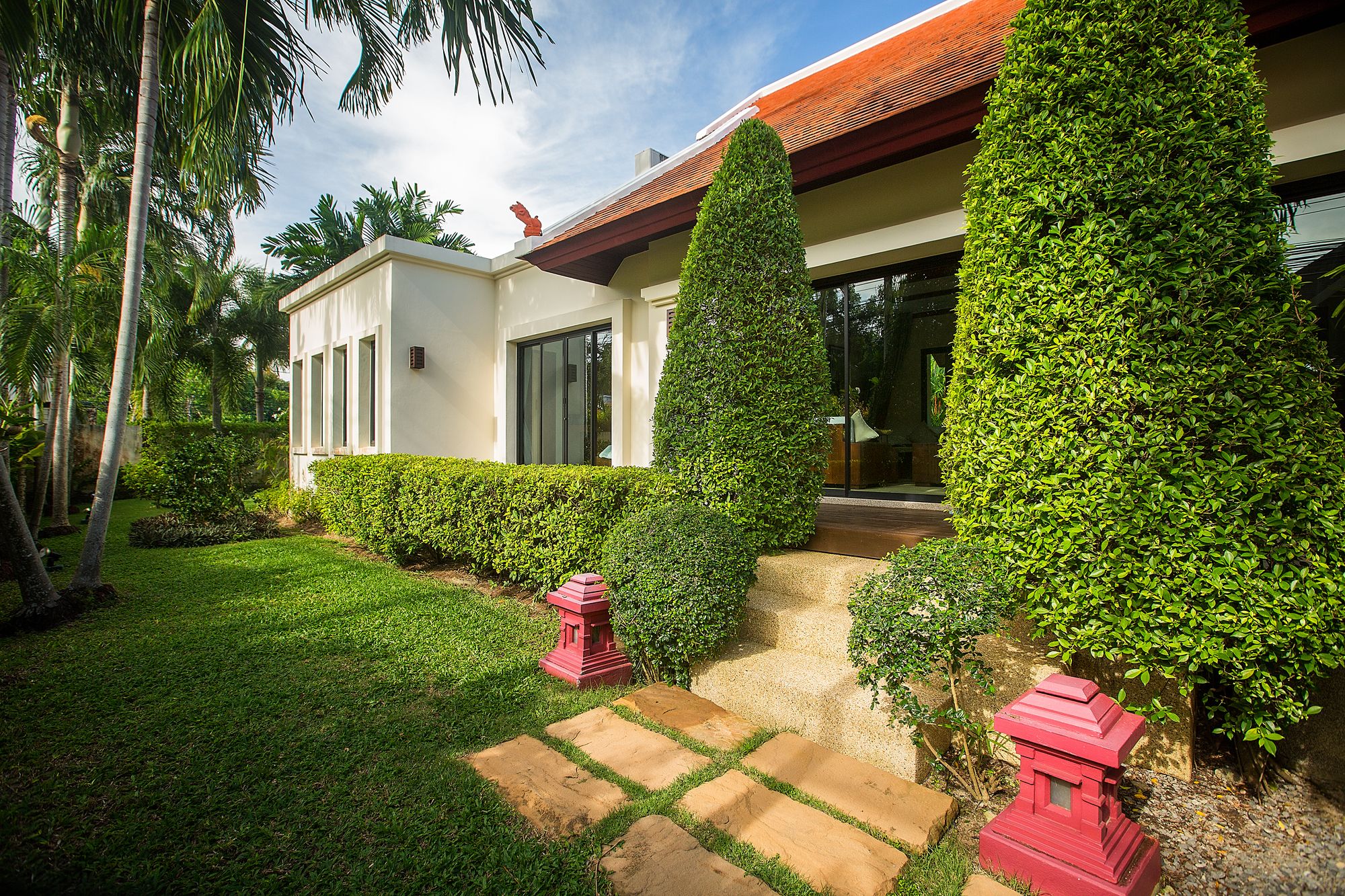 Baan Bua Estate by Tropiclook