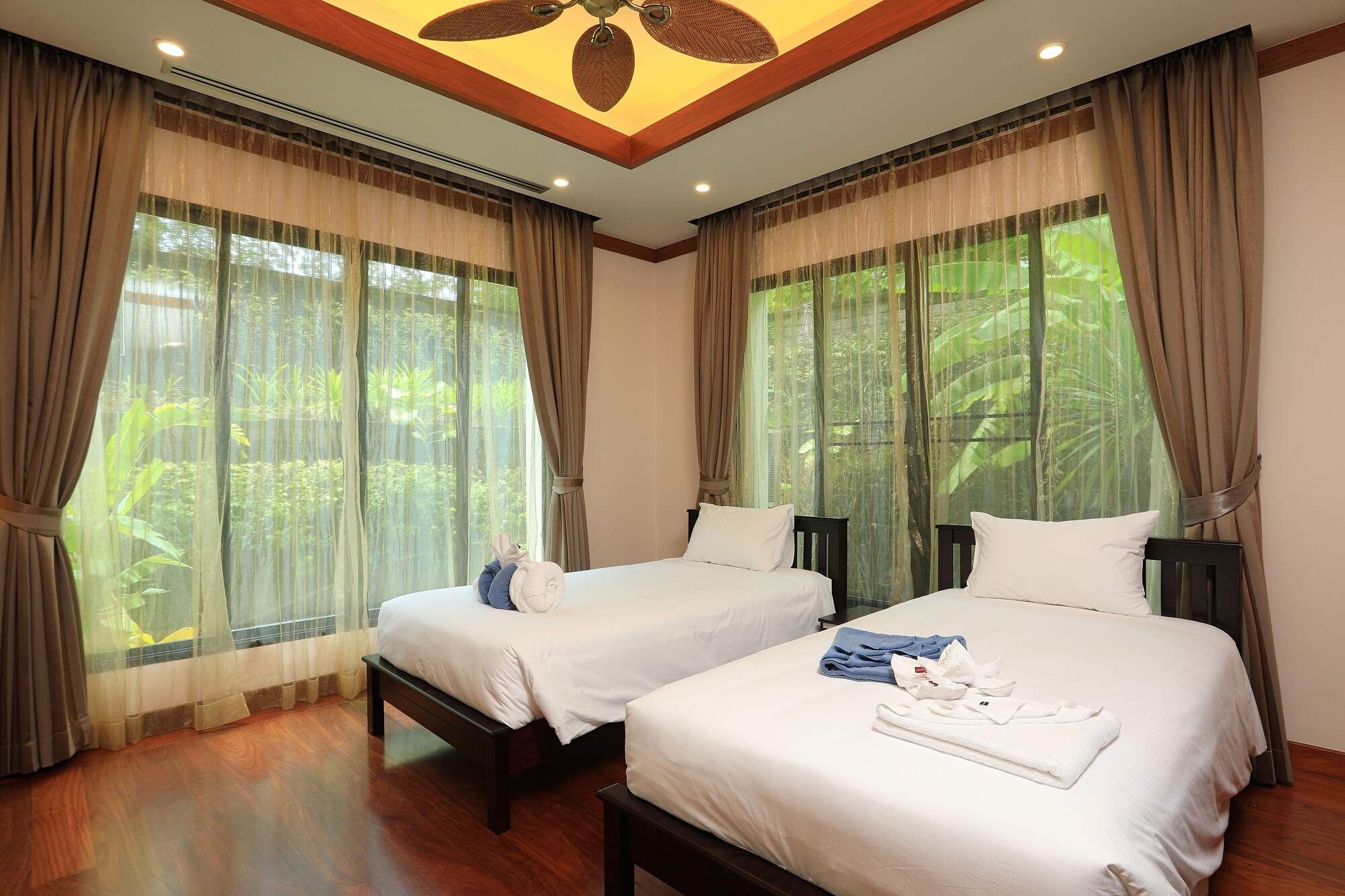 Baan Bua Estate by Tropiclook
