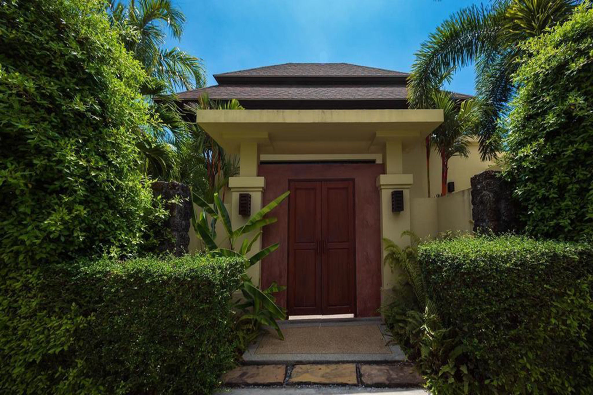 Baan Bua Estate by Tropiclook