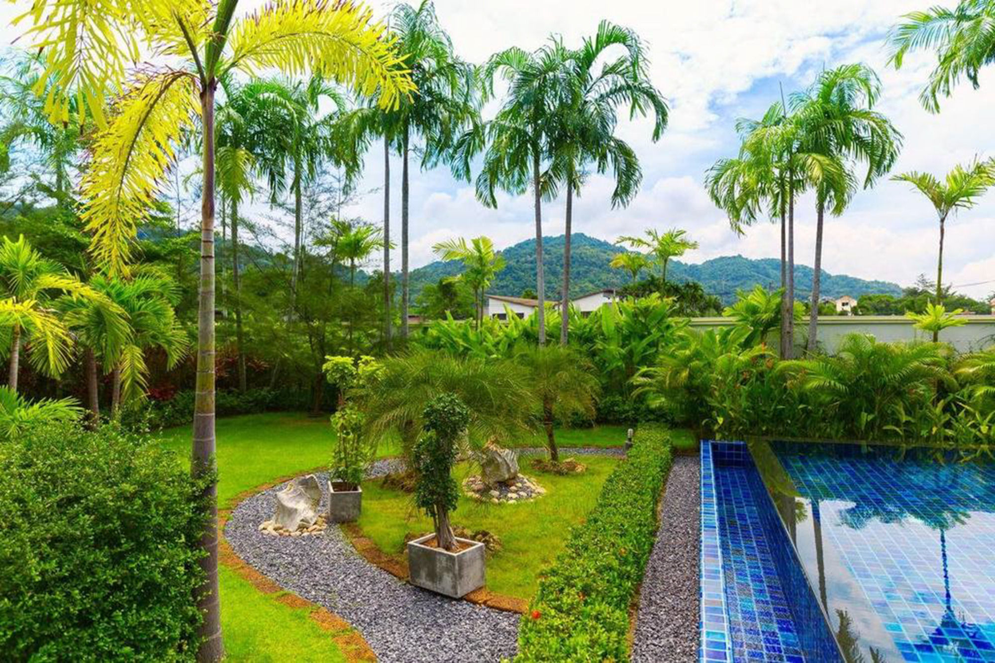 Baan Bua Estate by Tropiclook