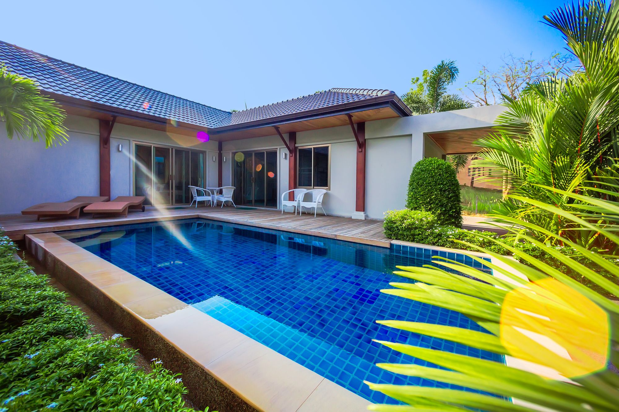 Baan Bua Estate by Tropiclook