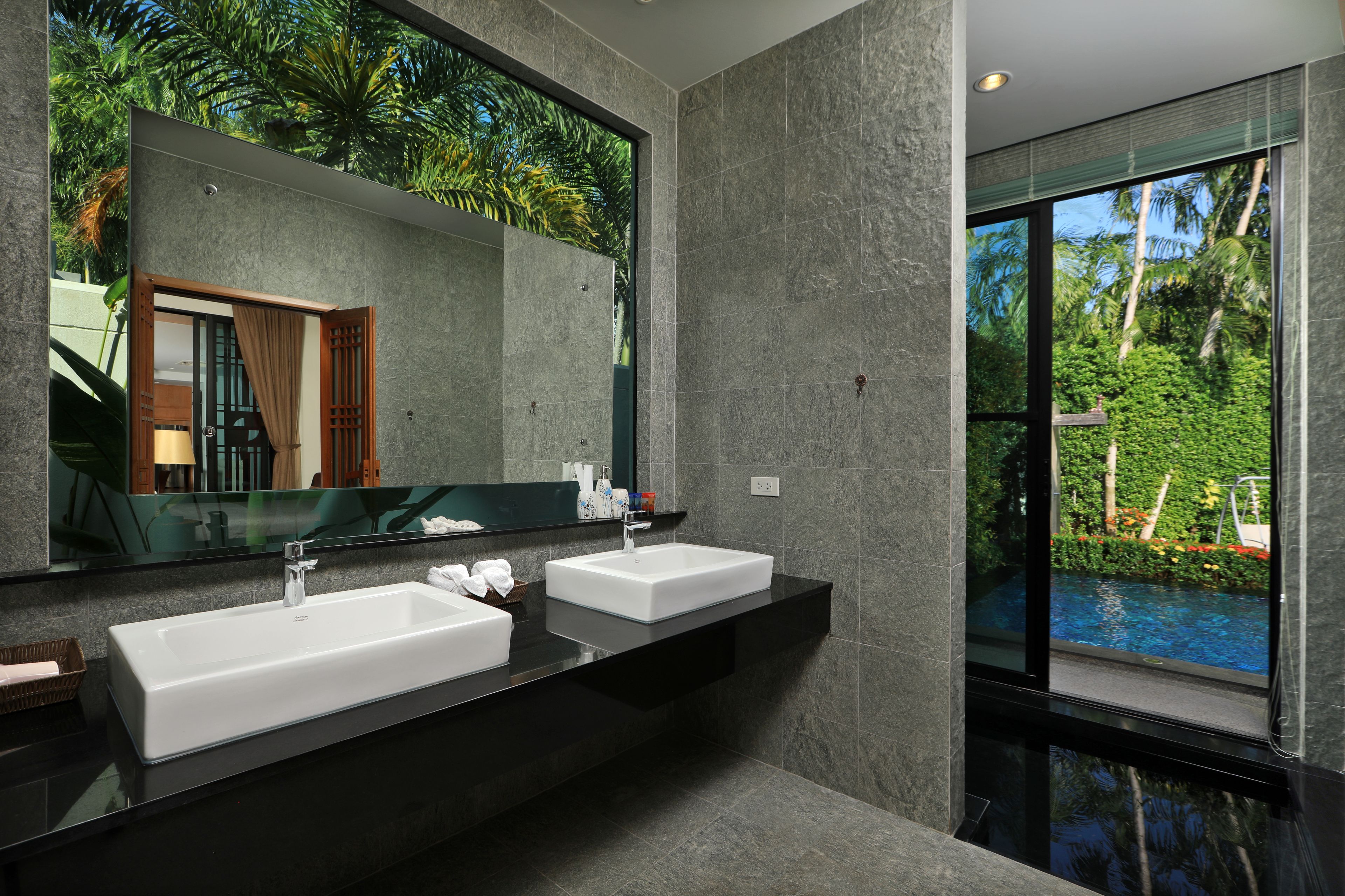 Baan Bua Estate by Tropiclook