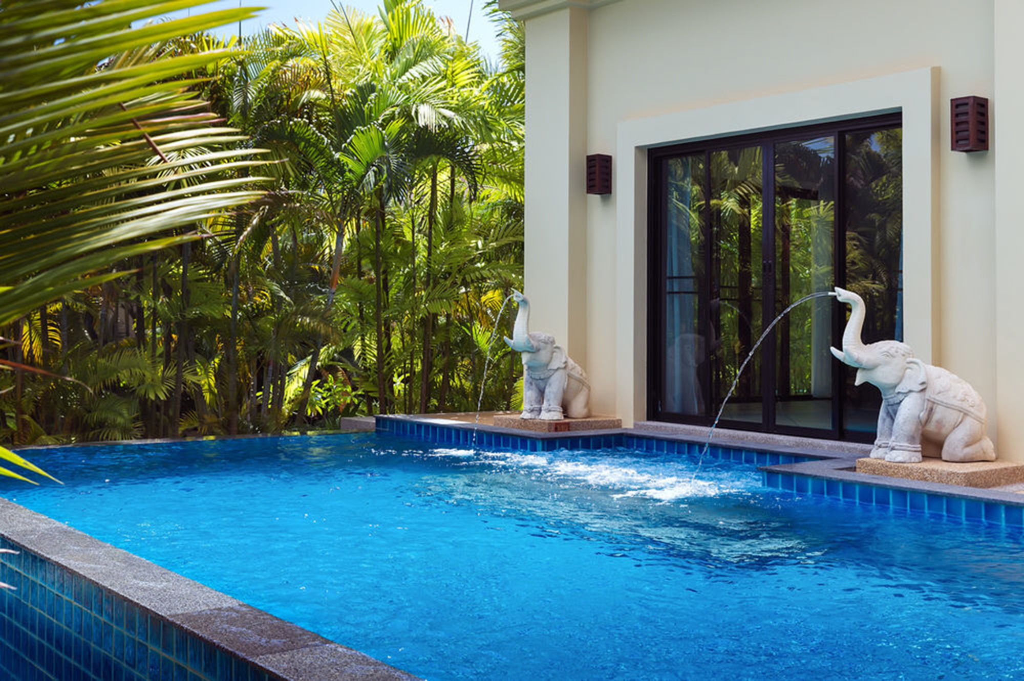 Baan Bua Estate by Tropiclook