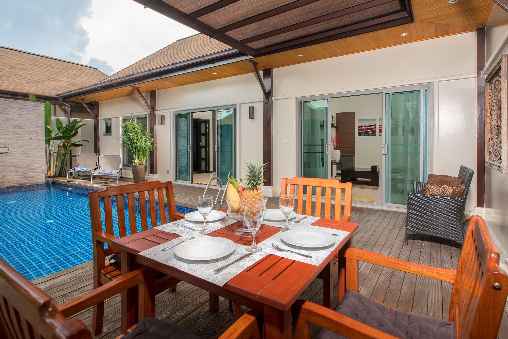 Niche Villas by TropicLook