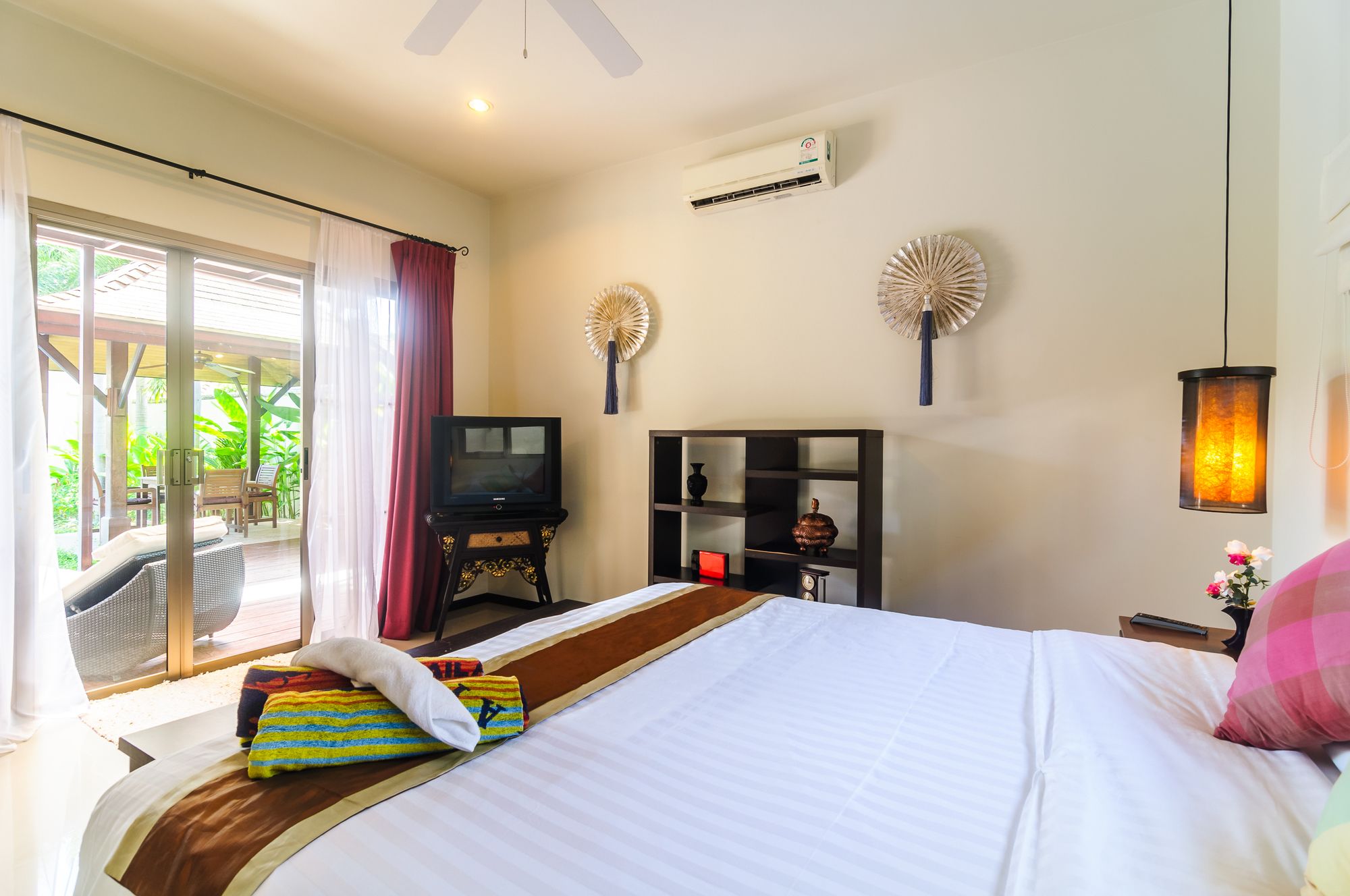 Niche Villas by TropicLook