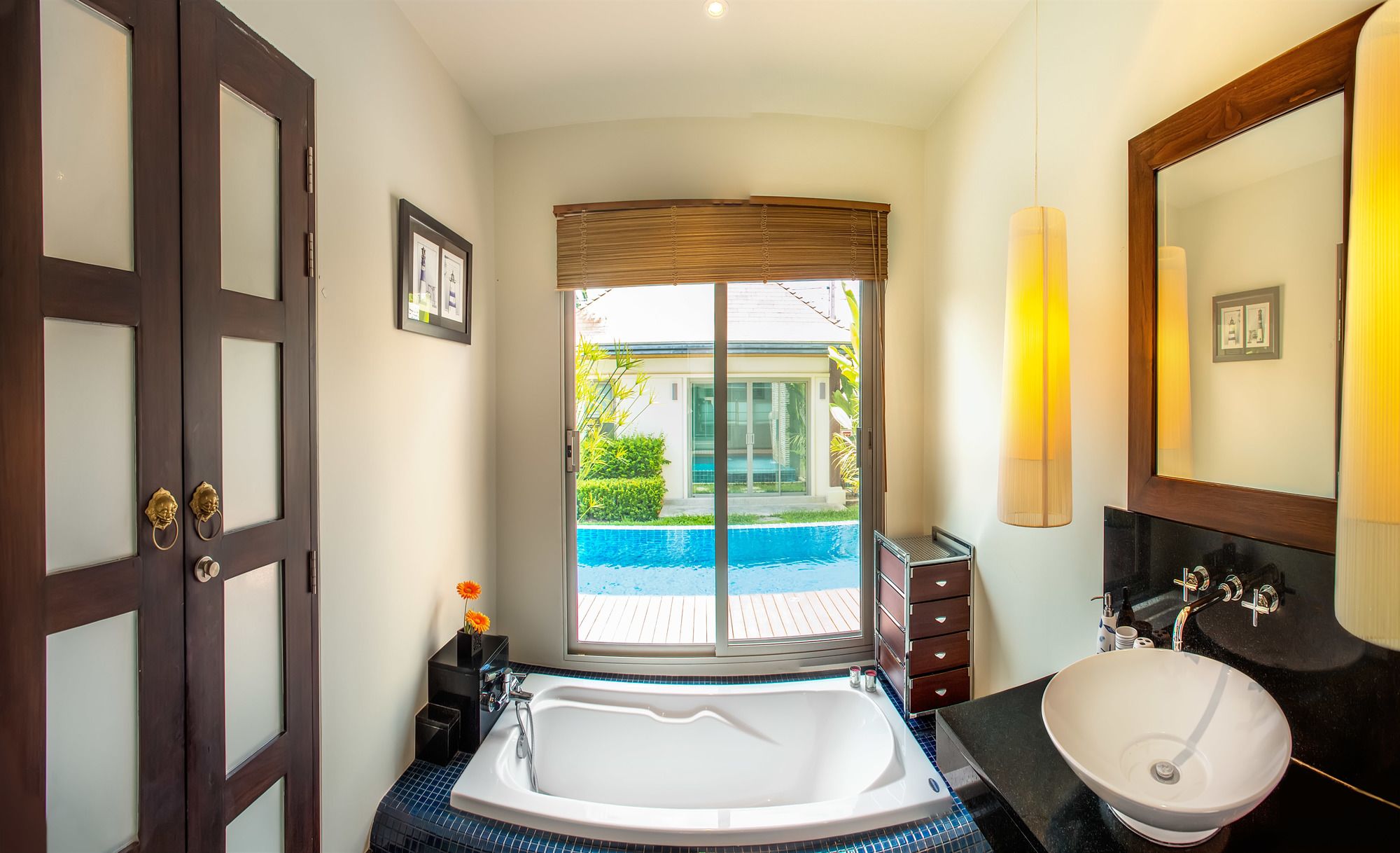 Niche Villas by TropicLook