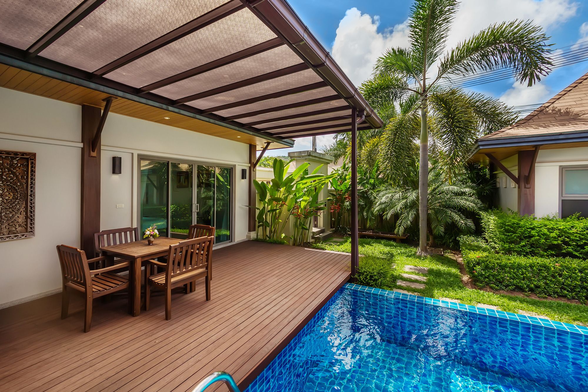 Niche Villas by TropicLook