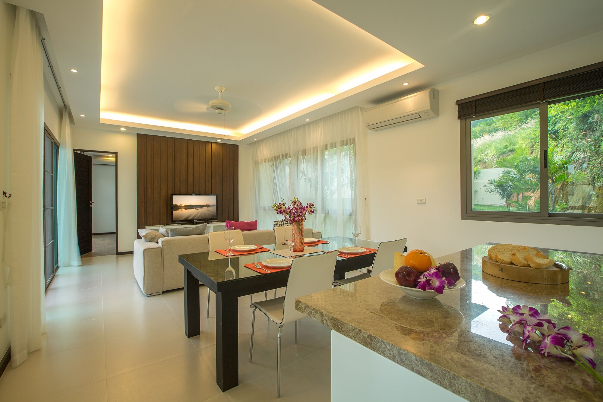 Shanti Estate by Tropiclook