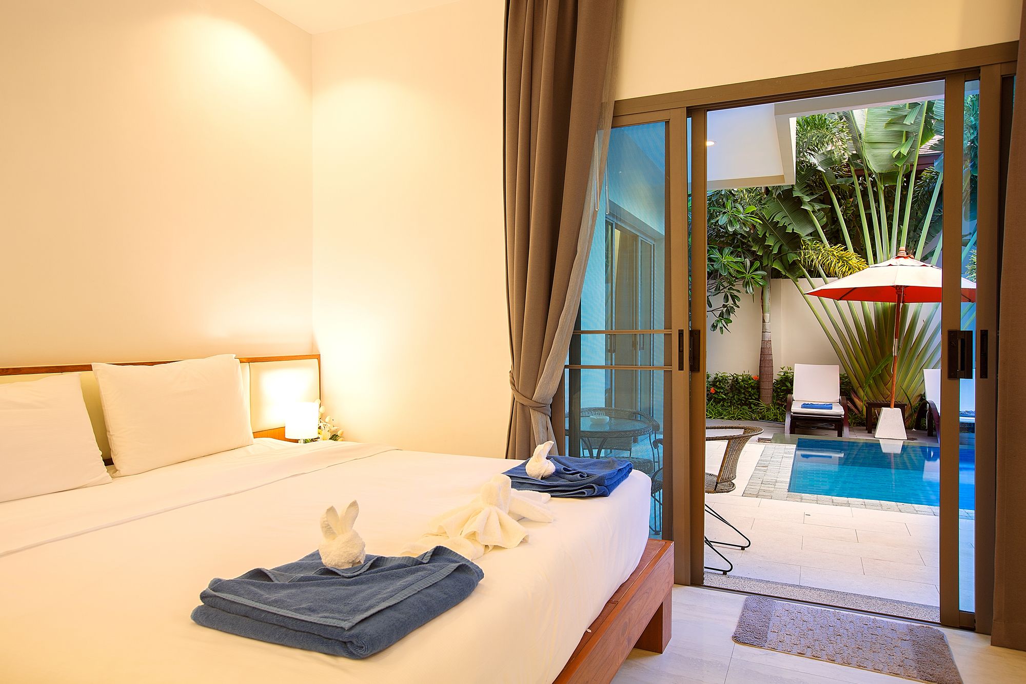 Shanti Estate by Tropiclook