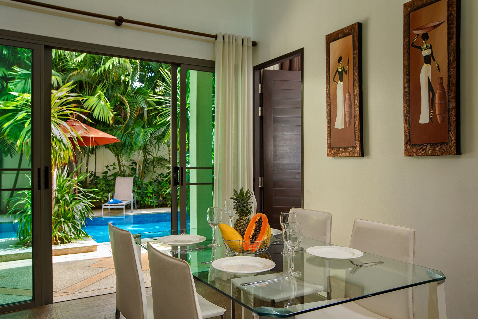 Shanti Estate by Tropiclook
