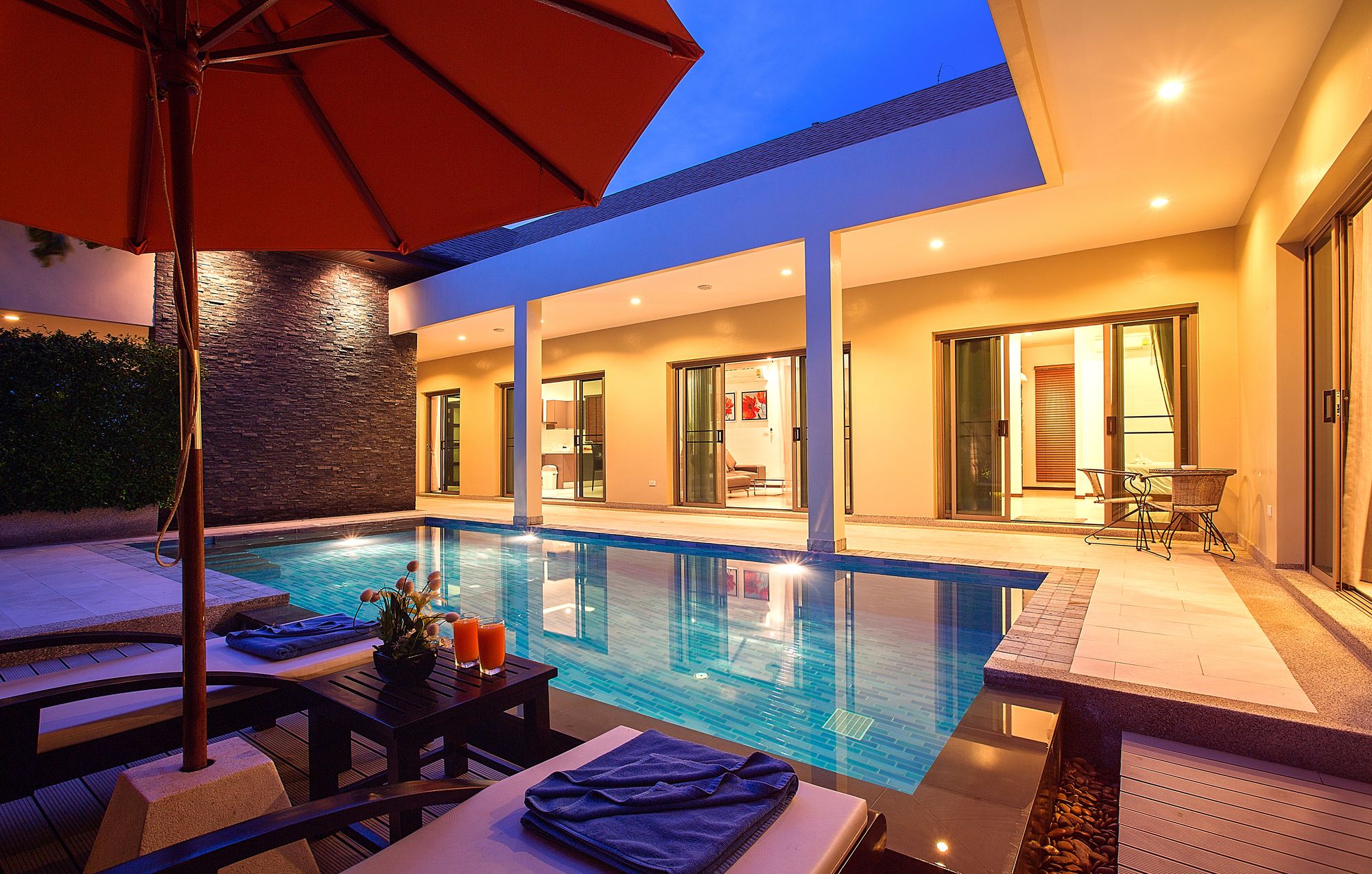 Shanti Estate by Tropiclook