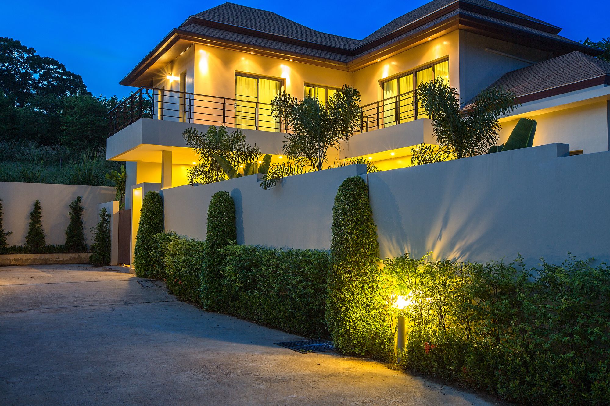 Shanti Estate by Tropiclook