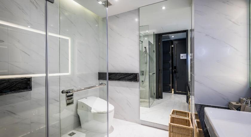 Wyndham Grand Nai Harn Beach Phuket