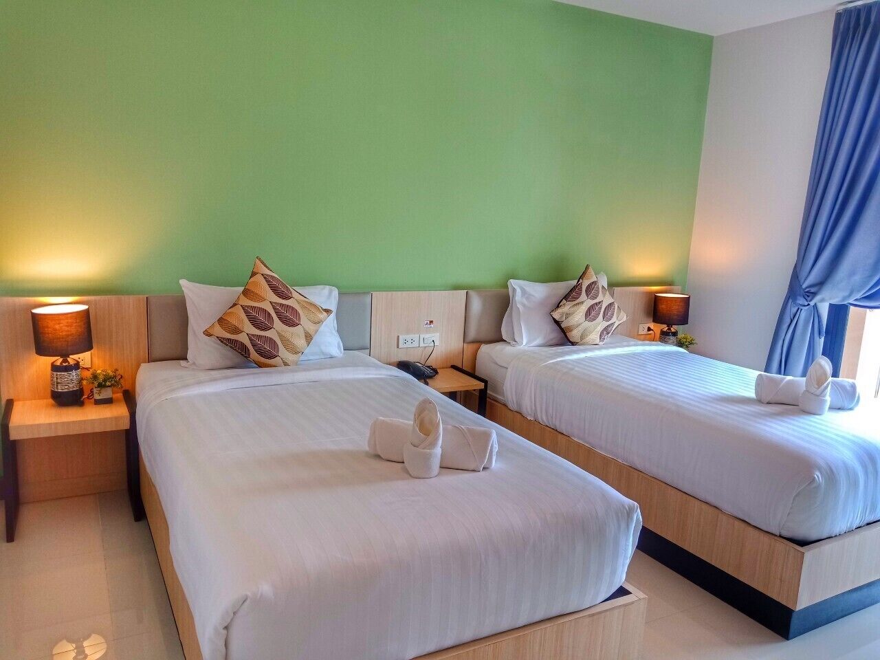 Louis' Runway View Hotel