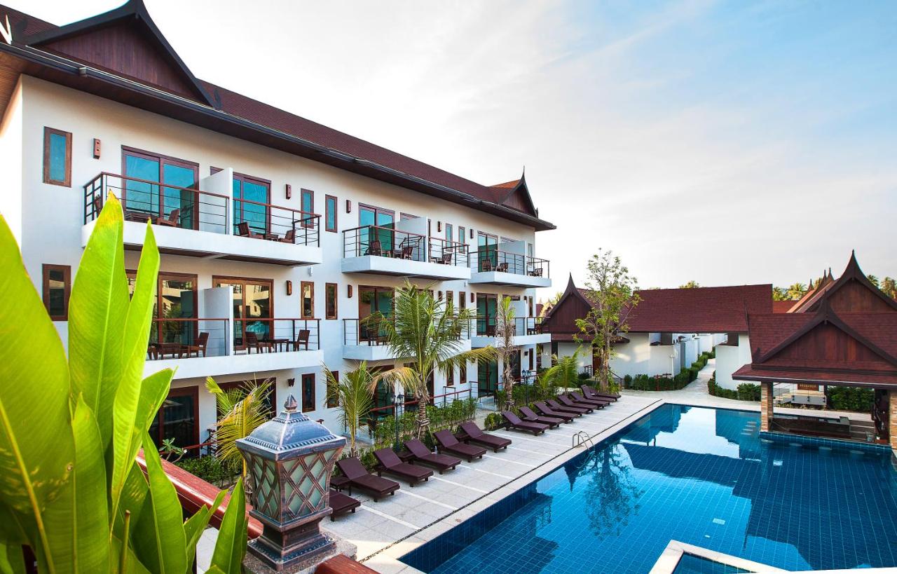 Howard Johnson by Wyndham Phuket Naiyang