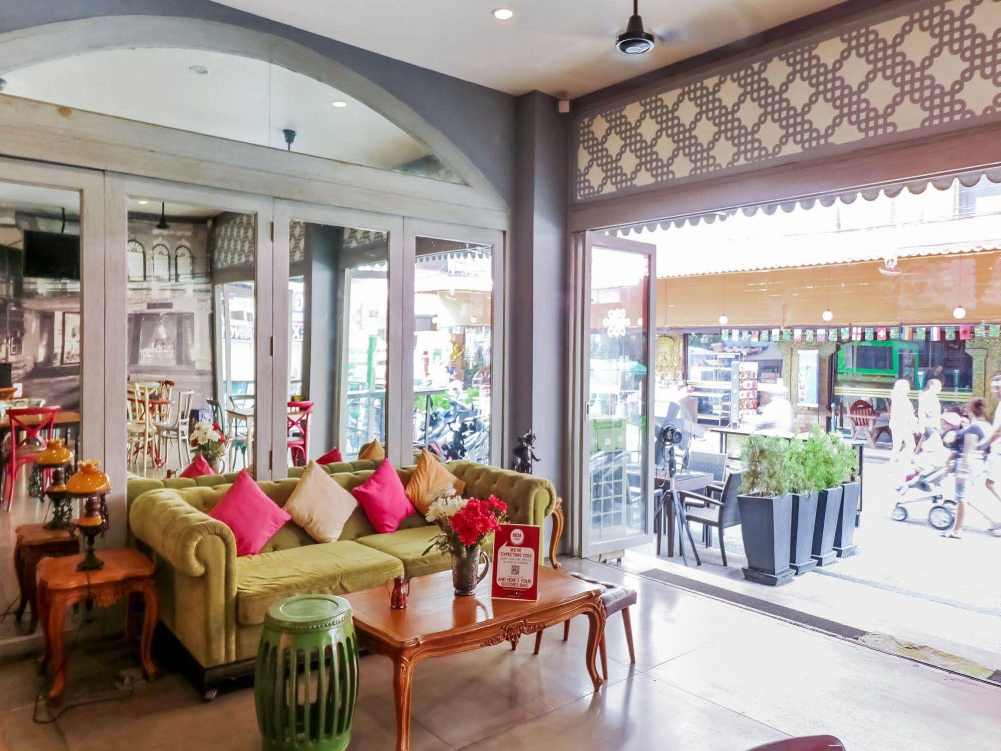 Acca Patong by NIDA Rooms