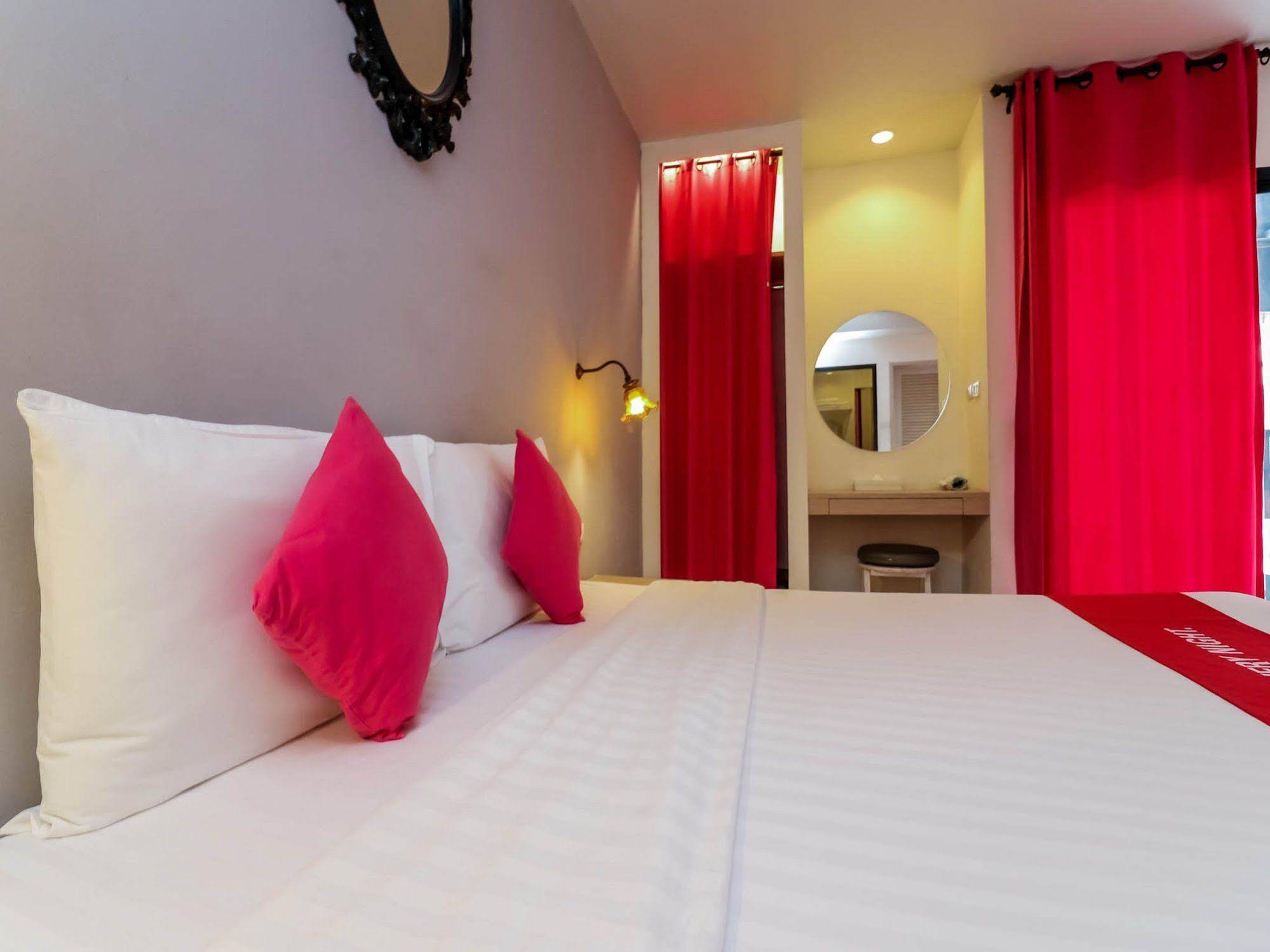 Acca Patong by NIDA Rooms