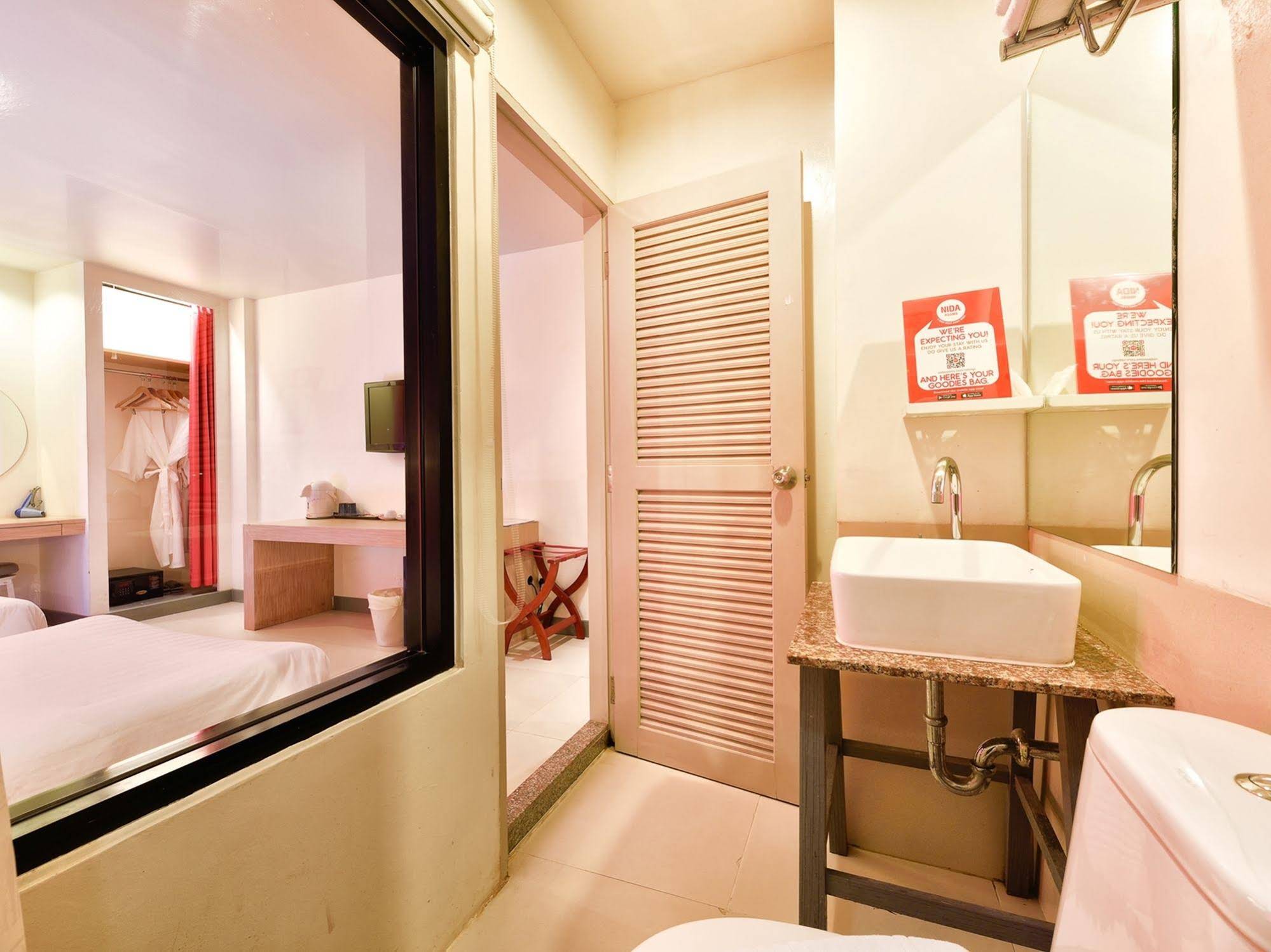 Acca Patong by NIDA Rooms