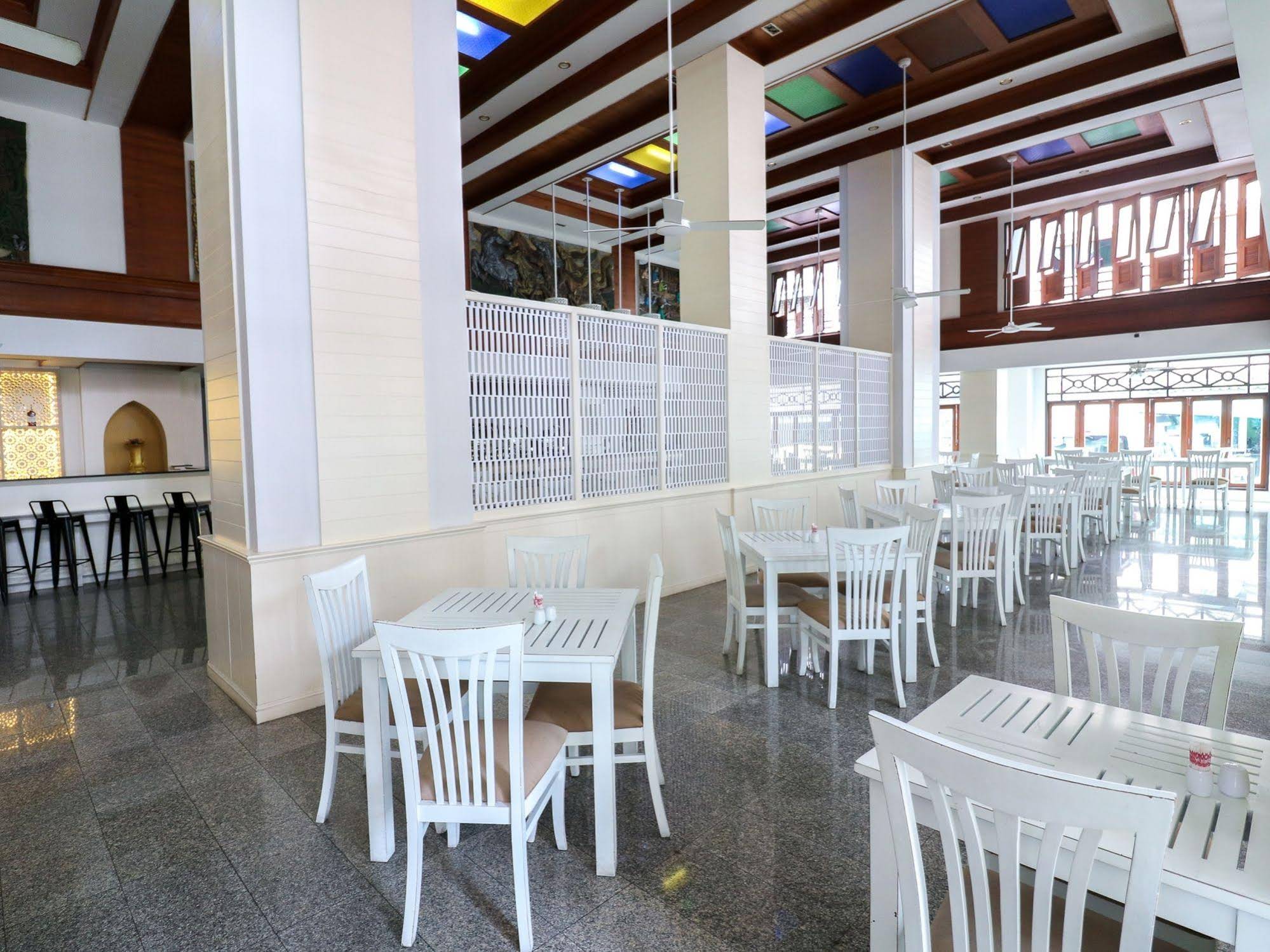 Amata Patong by NIDA Rooms