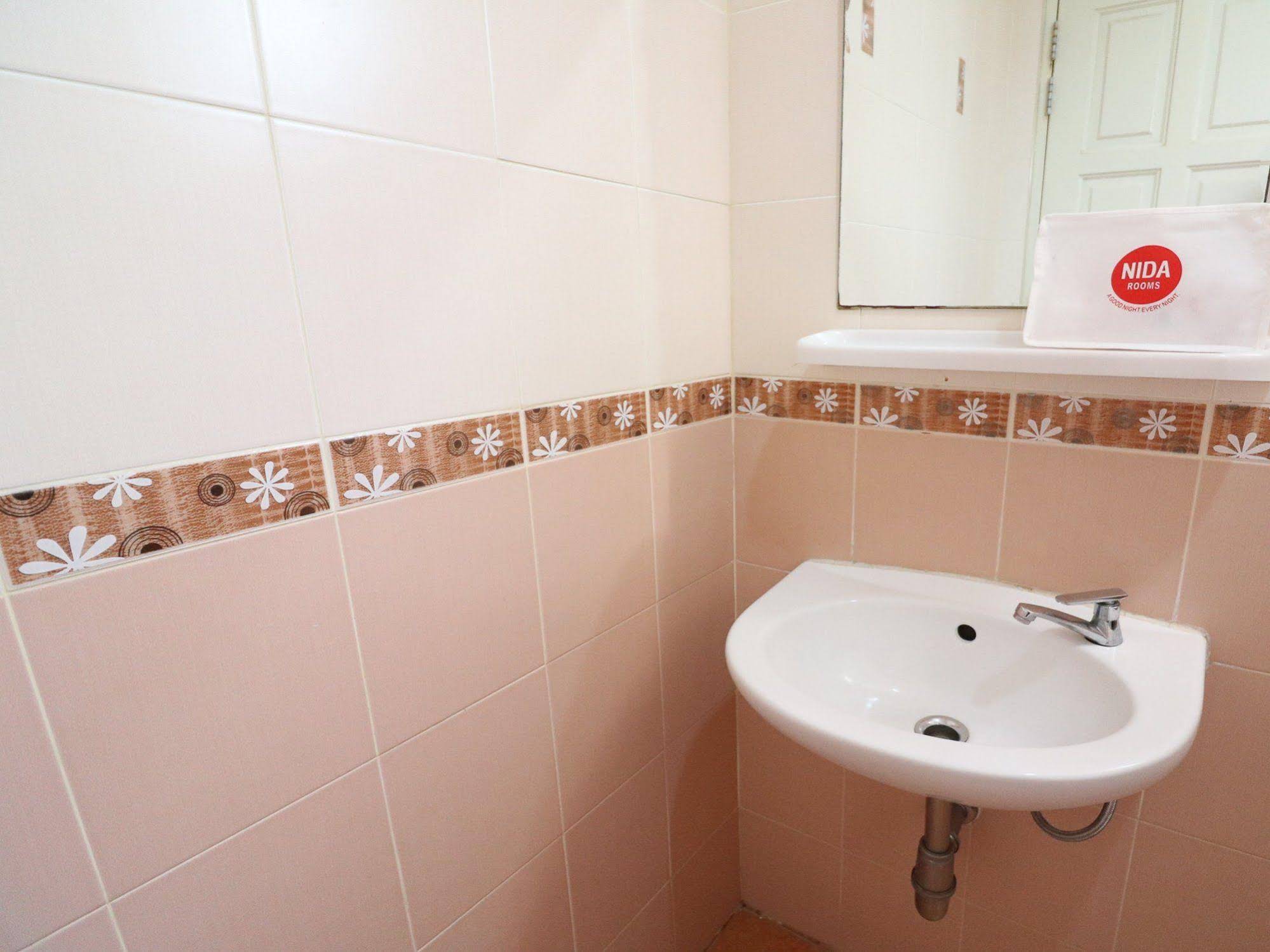 Amata Patong by NIDA Rooms