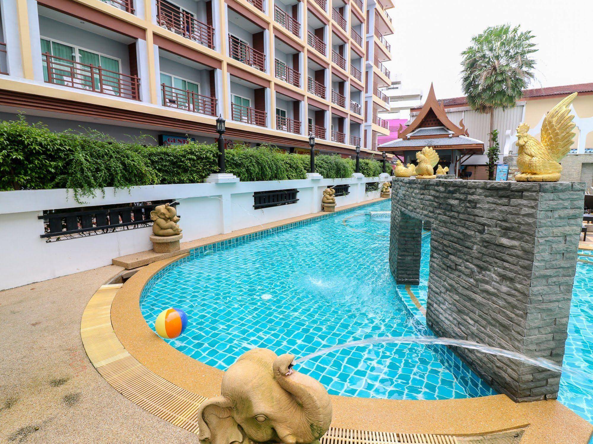 Amata Patong by NIDA Rooms