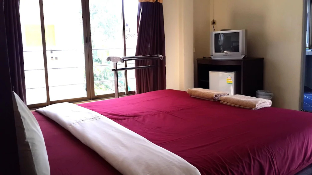 B&B Patong Beach House