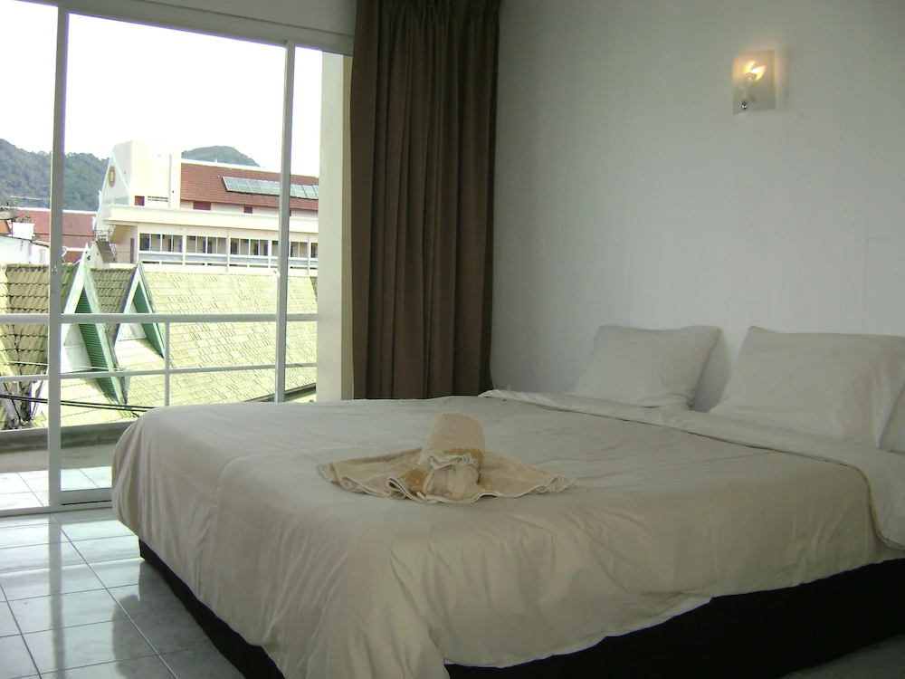 B&B Patong Beach House