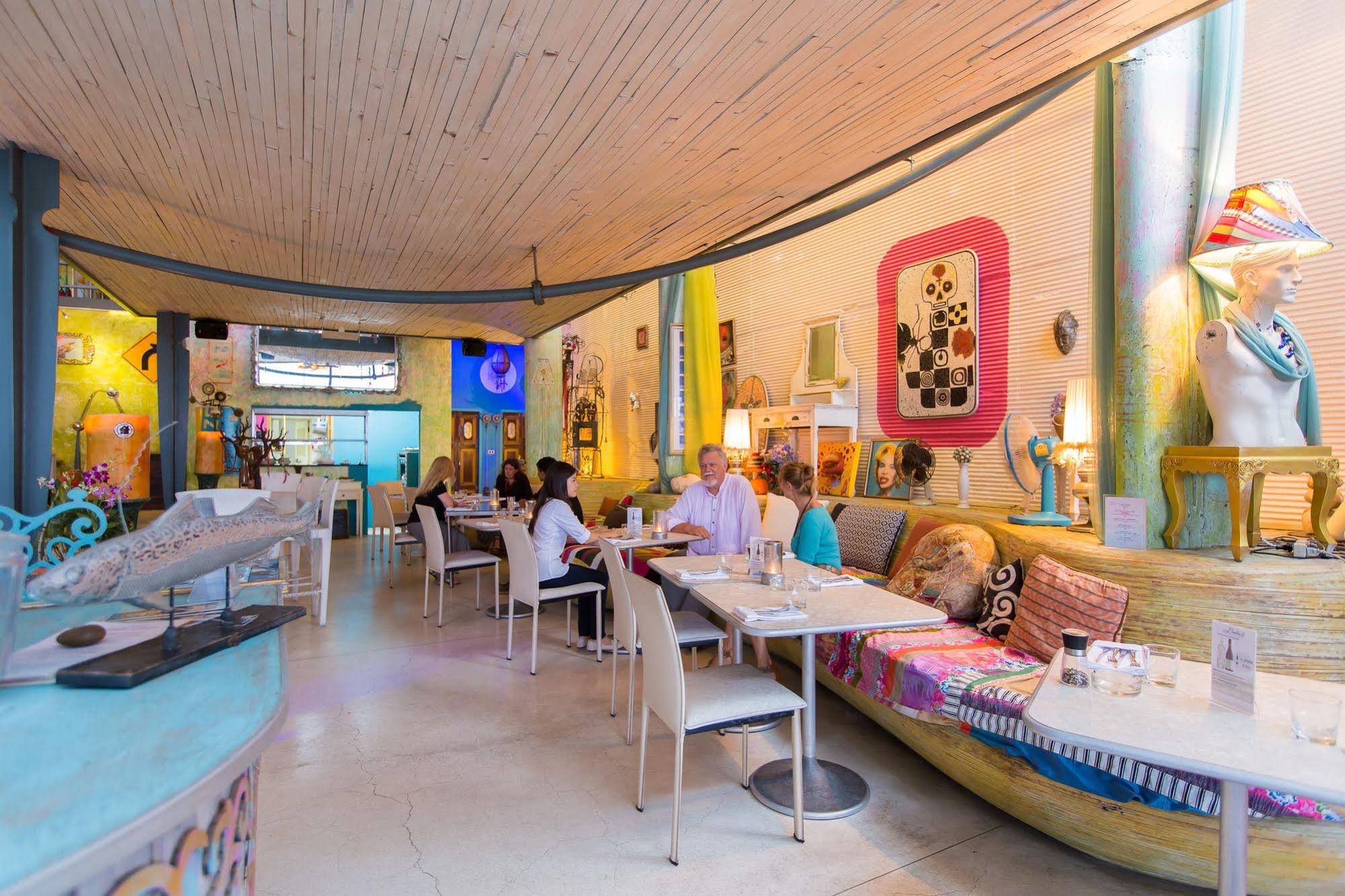 Barefoot Hotel Kalim Beach Front