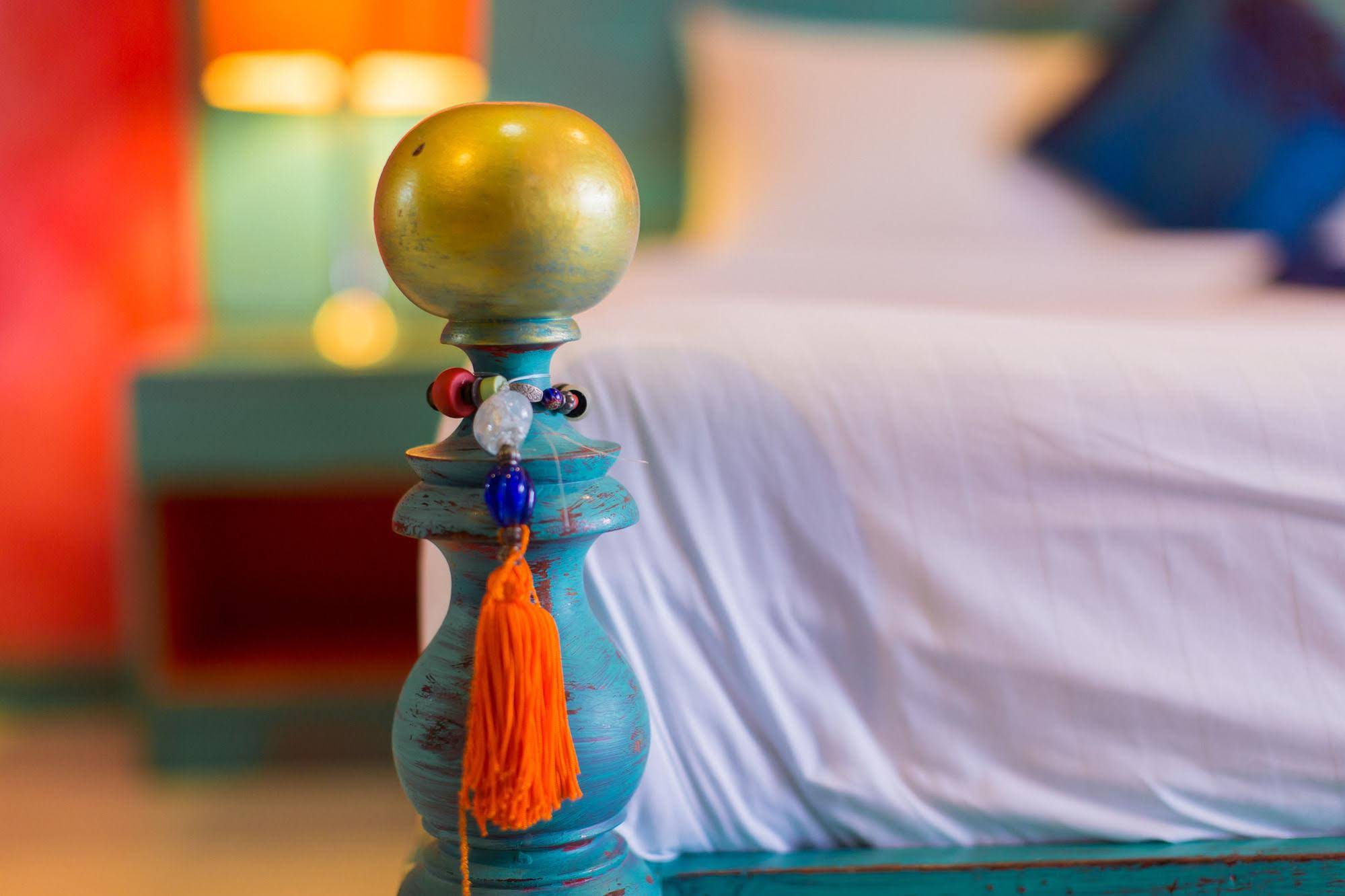 Barefoot Hotel Kalim Beach Front