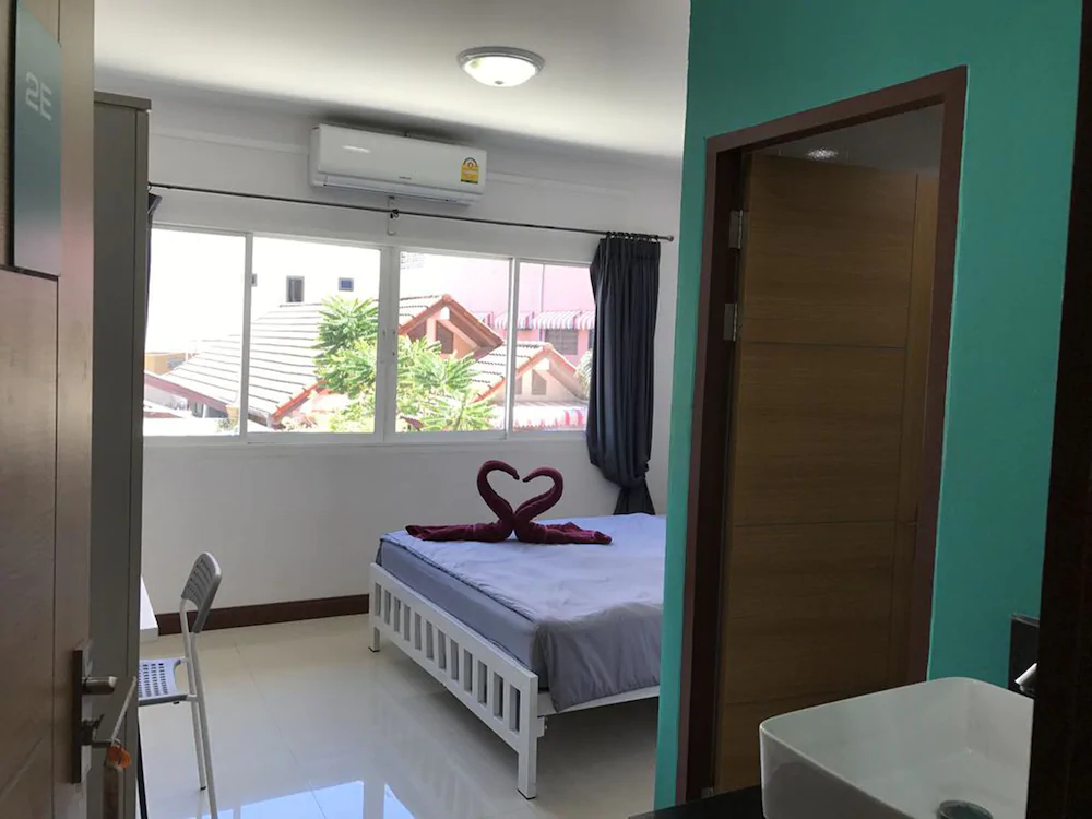 Bedbox Guesthouse And Hostel