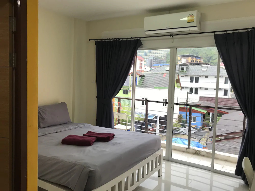 Bedbox Guesthouse And Hostel