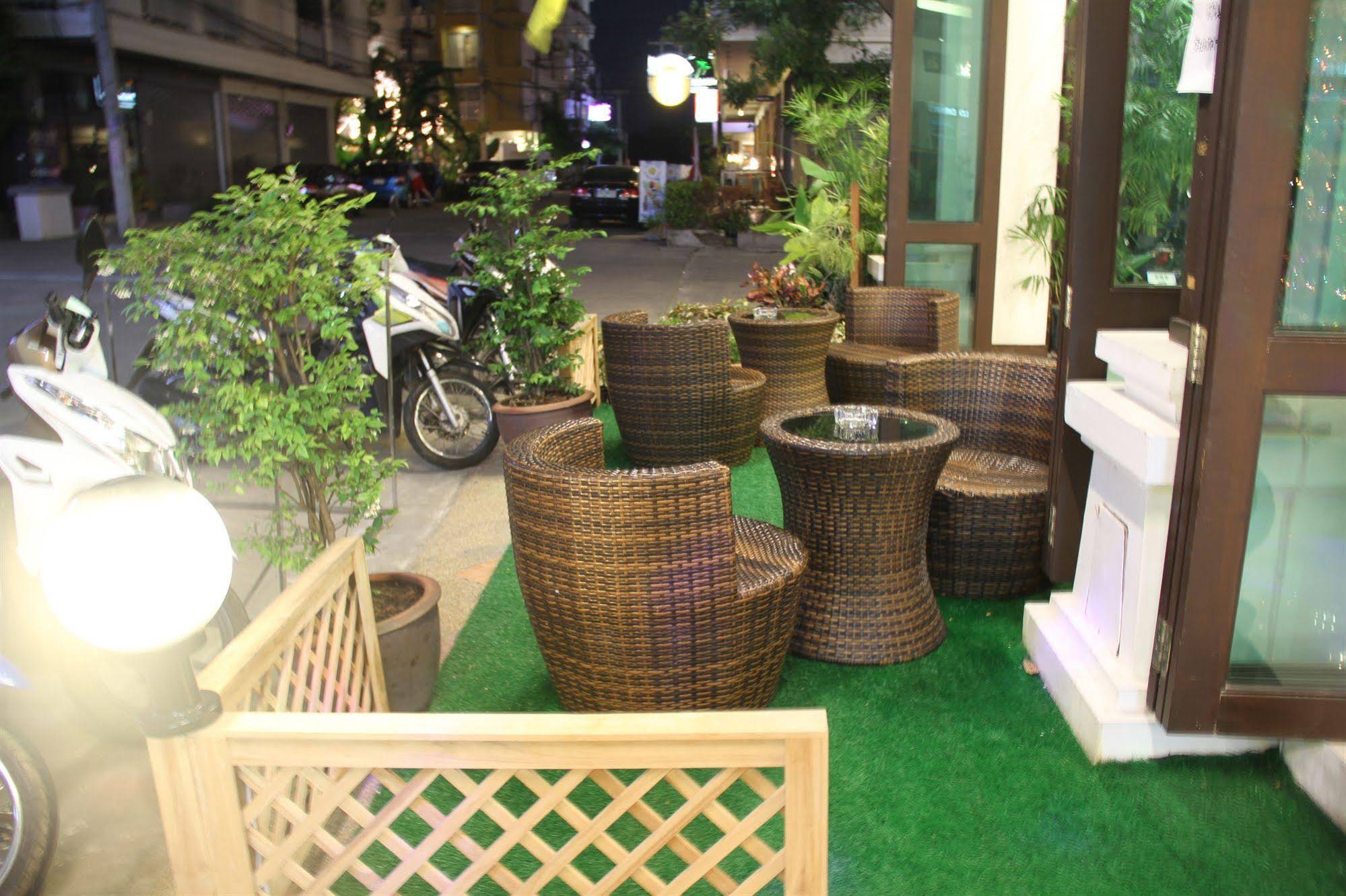Bed Time Patong Hotel