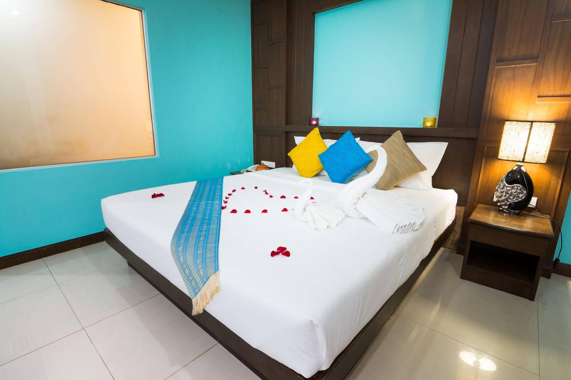 Bed Time Patong Hotel