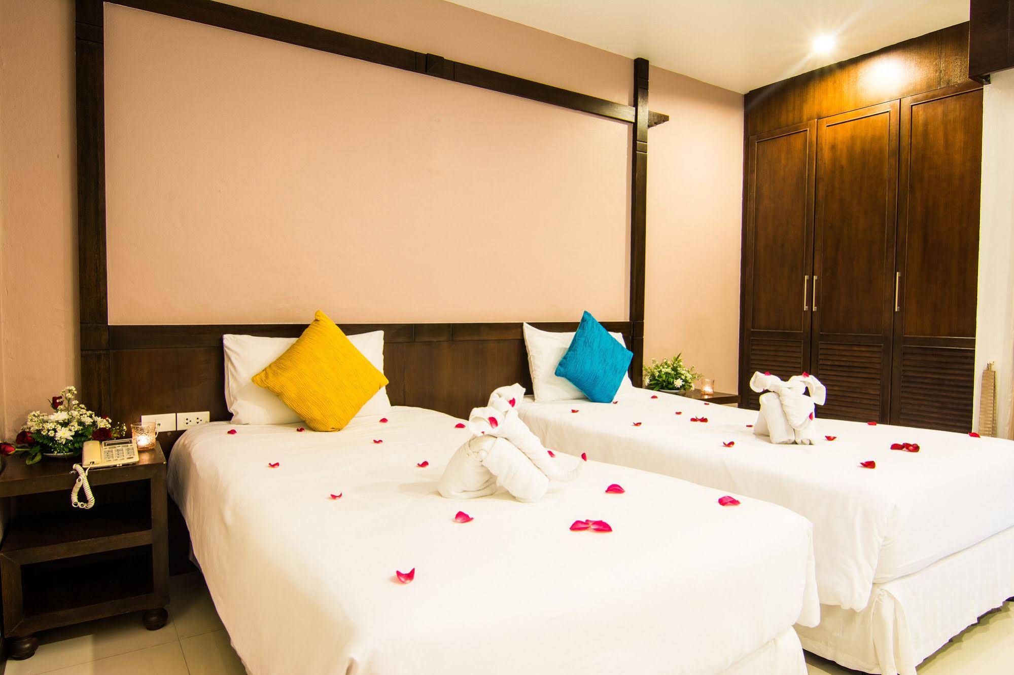 Bed Time Patong Hotel