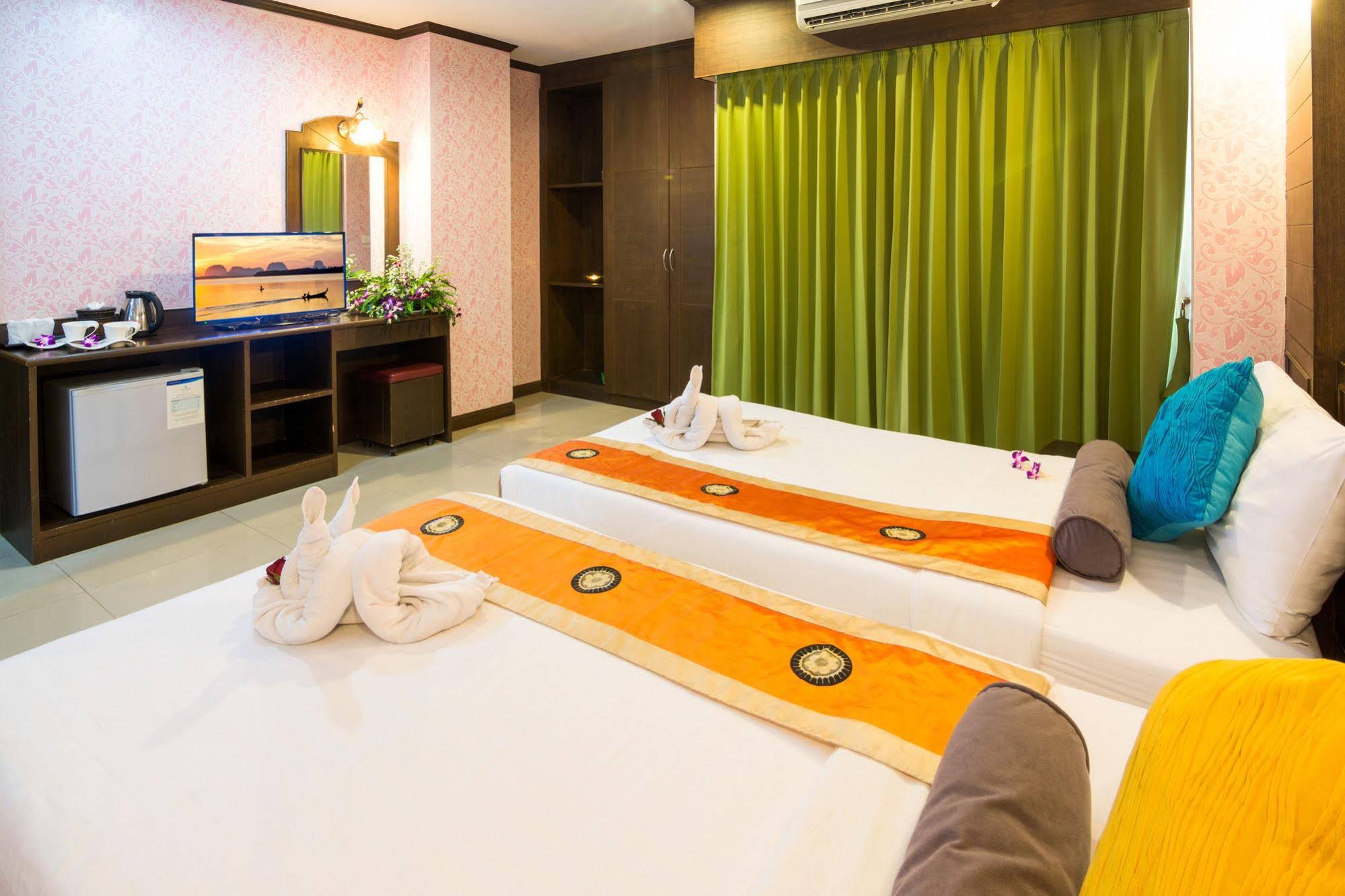 Bed Time Patong Hotel