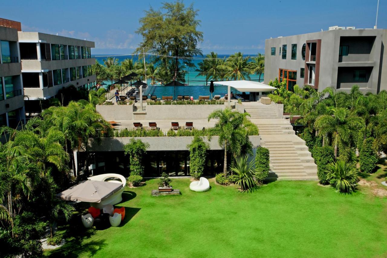 B-Lay Tong Phuket