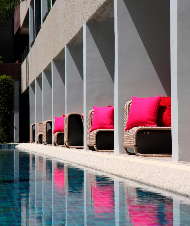 B-Lay Tong Phuket