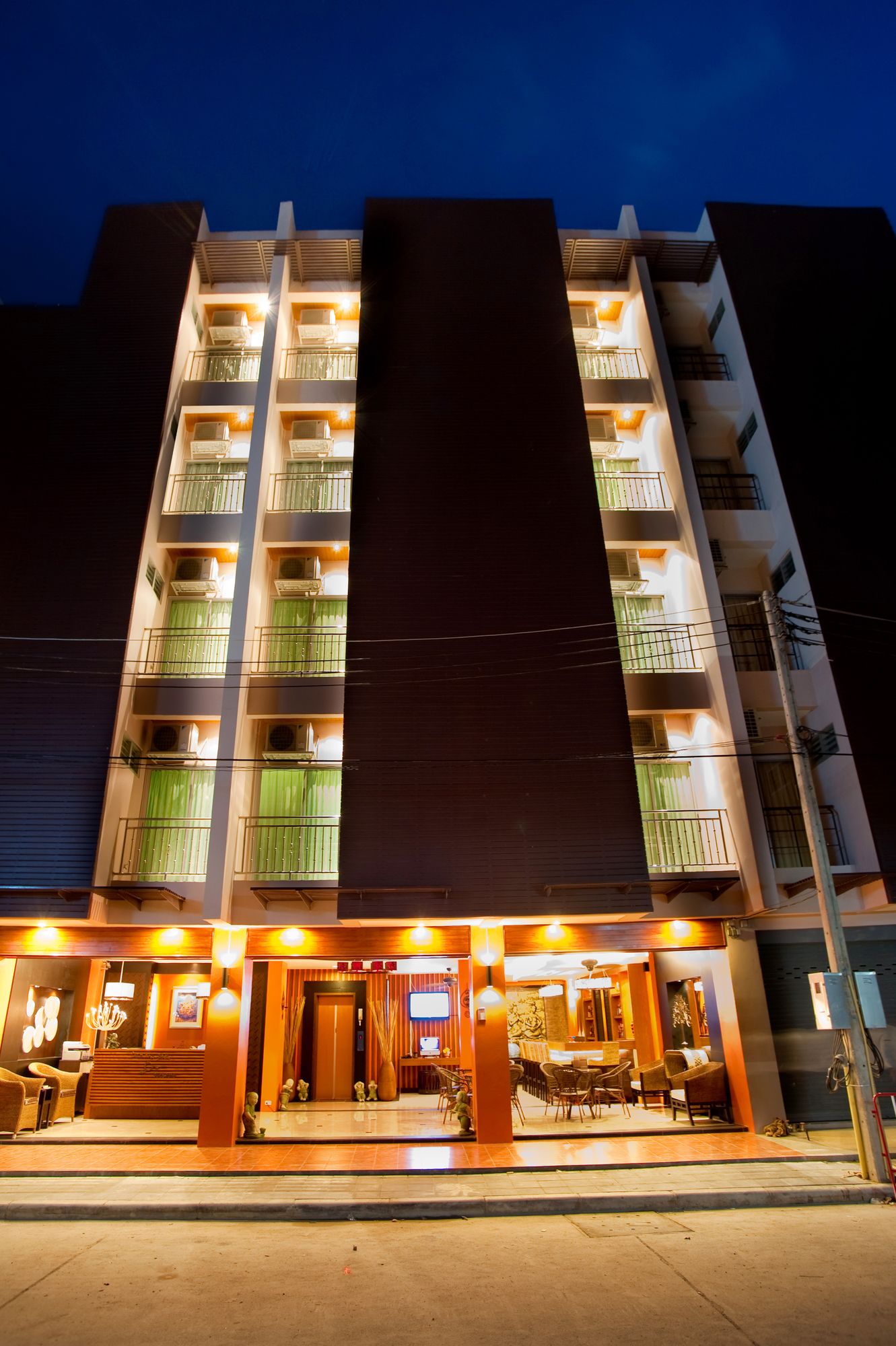 Deva Suites Patong
