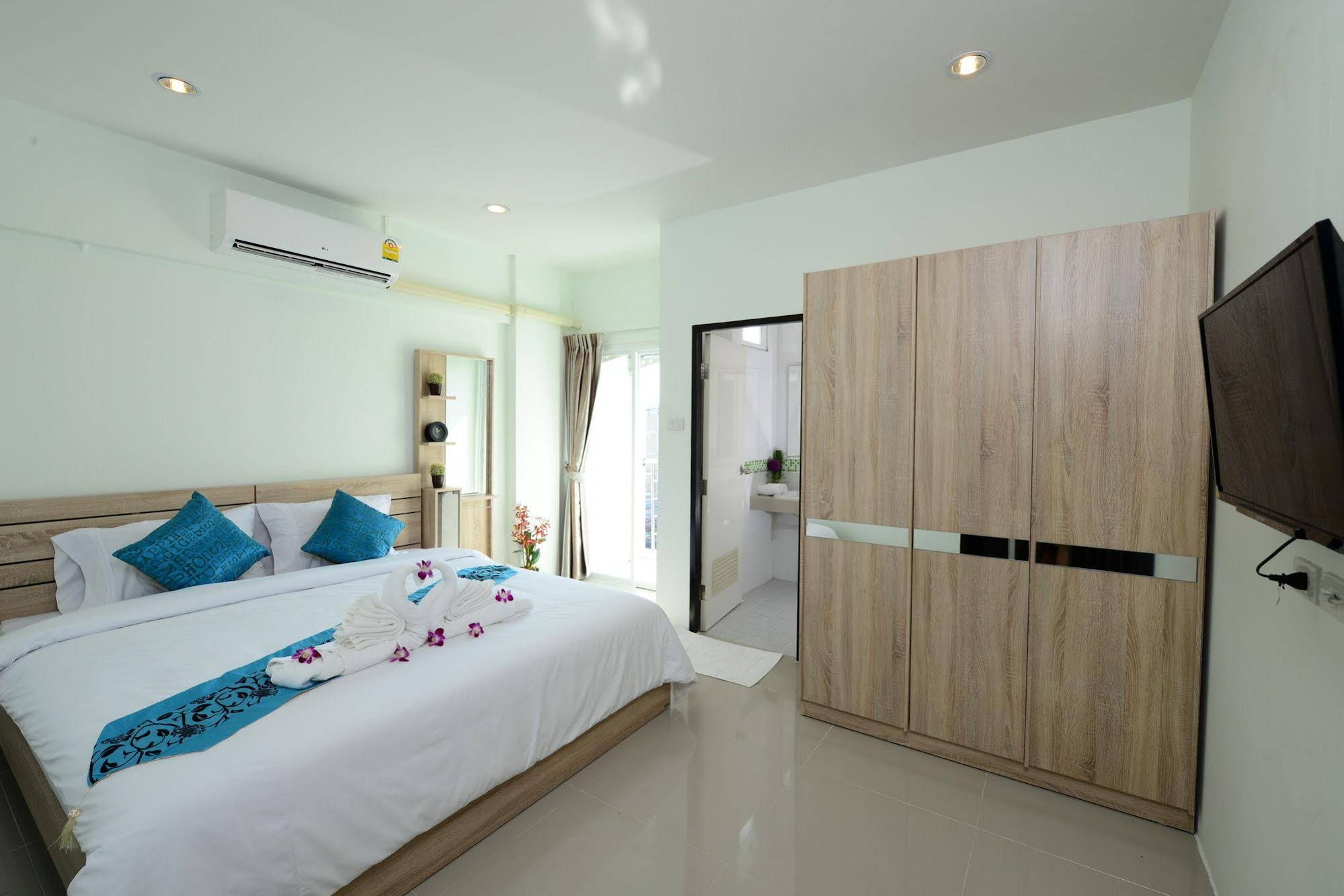 Enrich Boutique Place