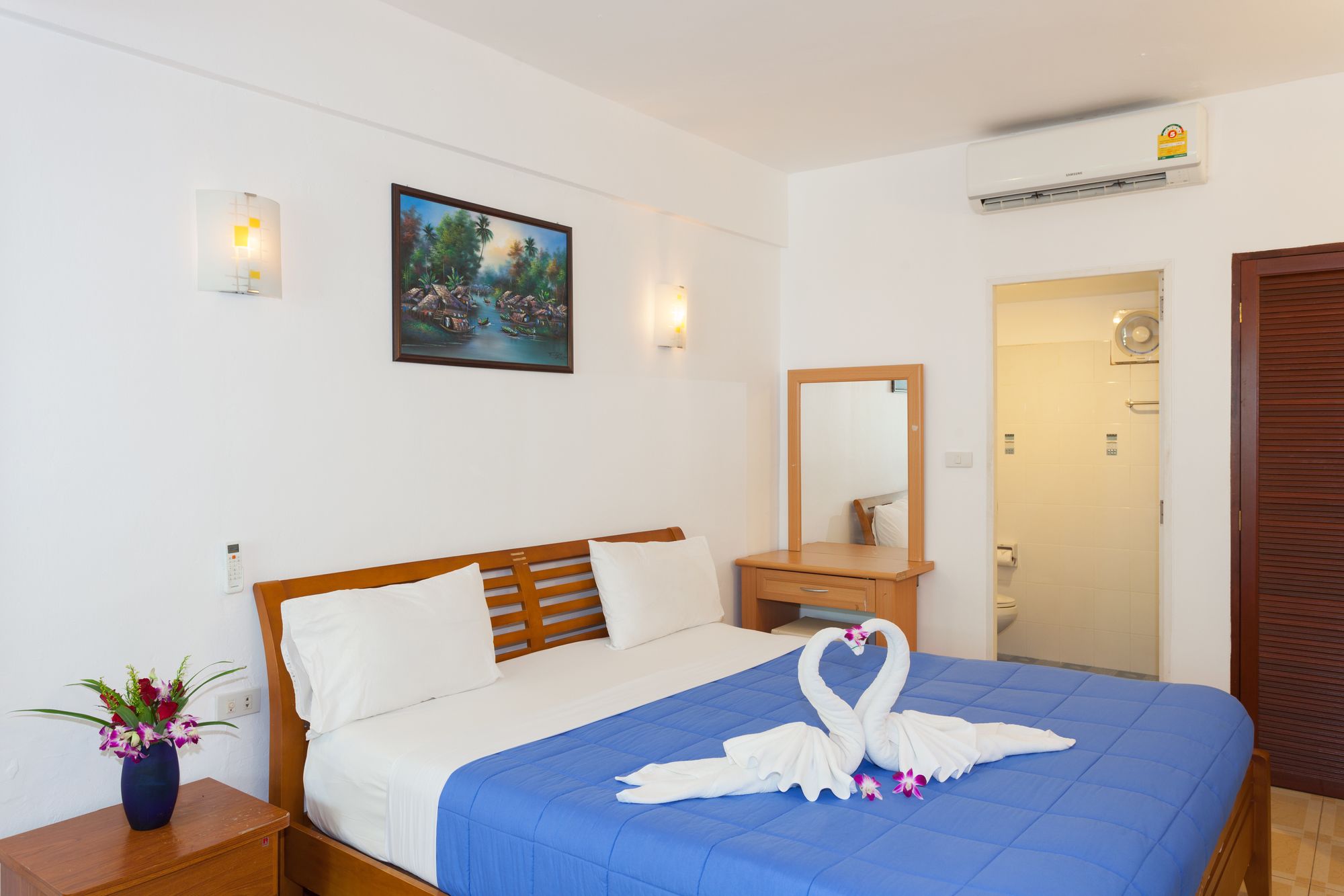 Expat Hotel