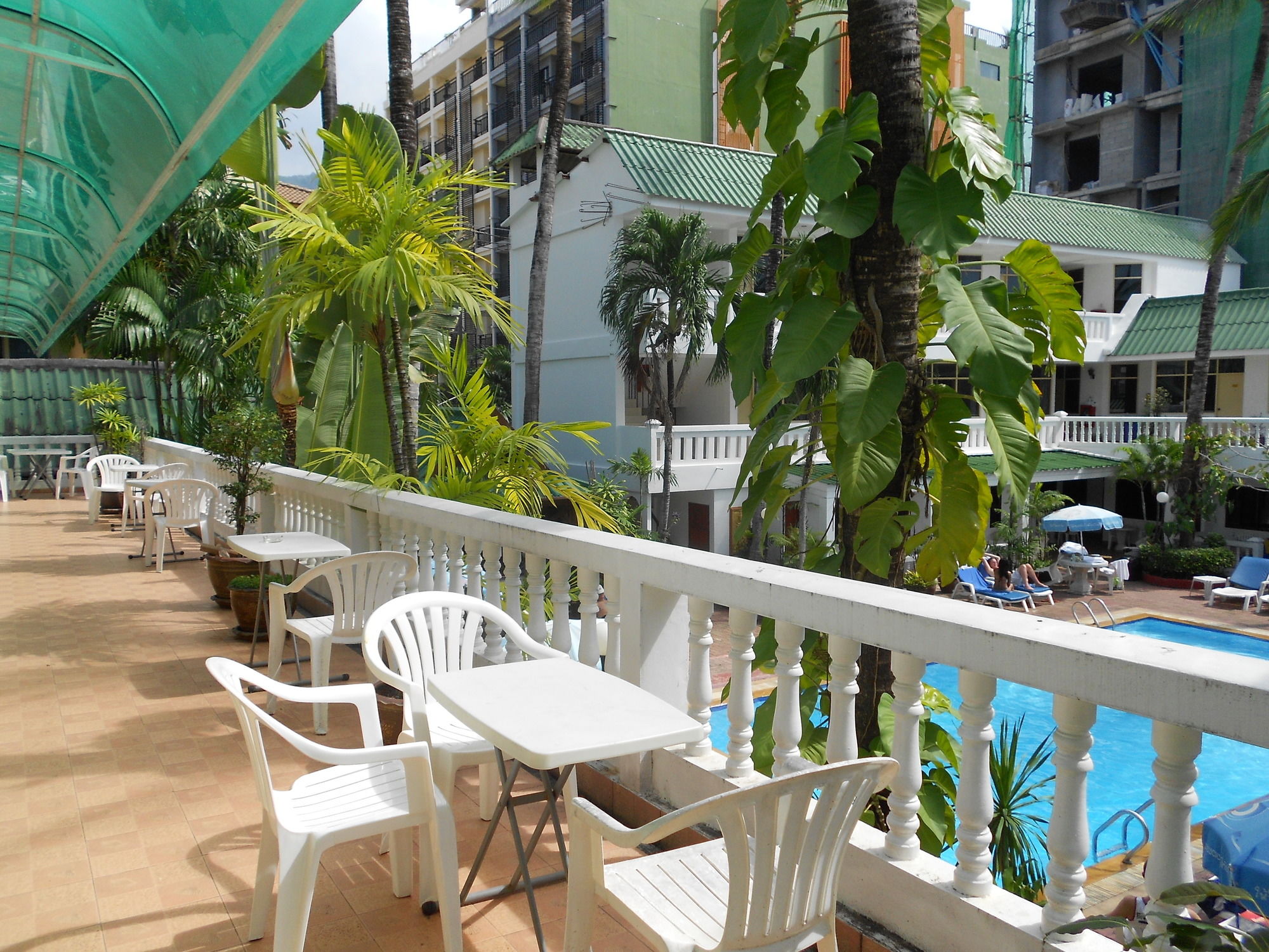 Expat Hotel