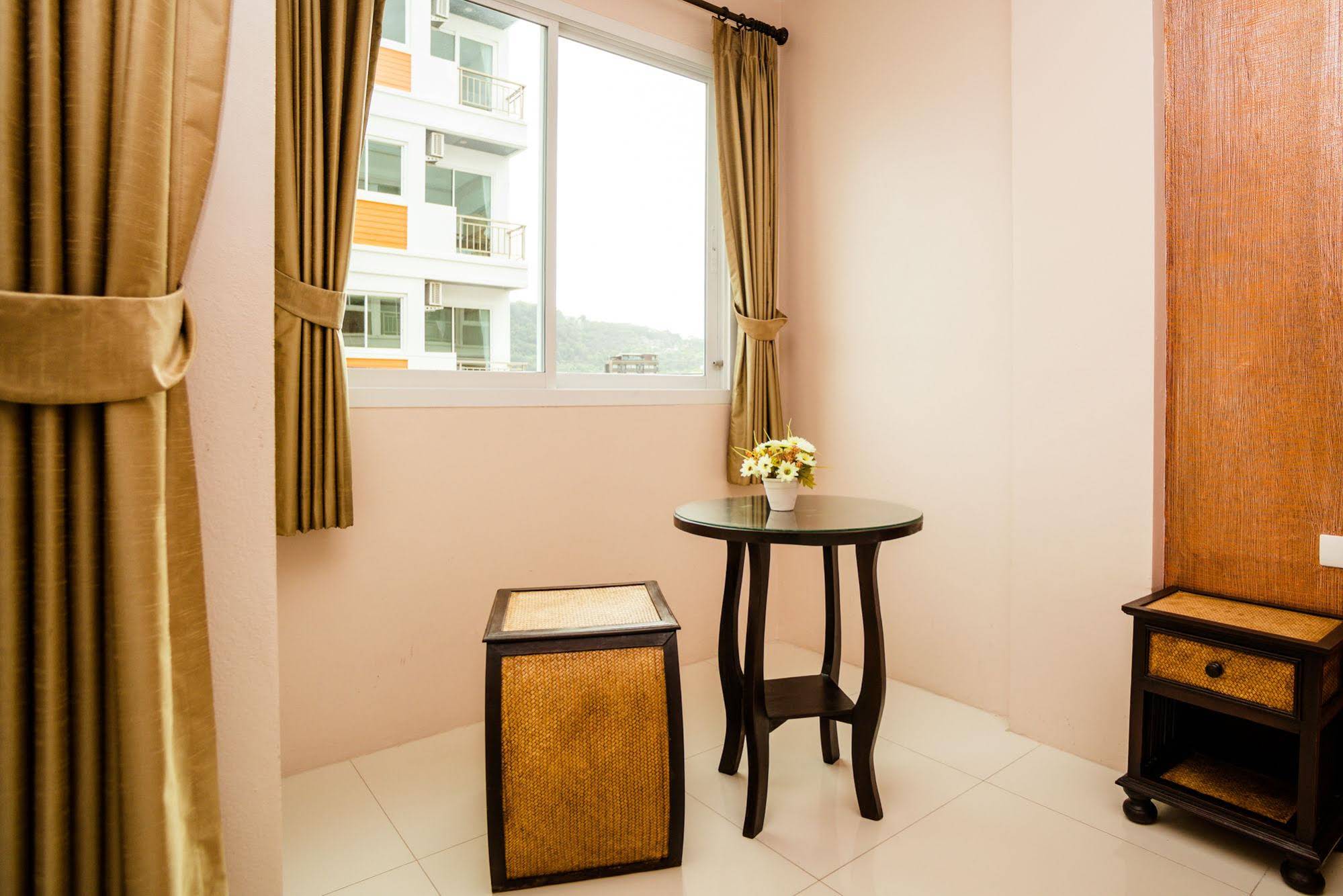 OYO 75321 Gemma Patong