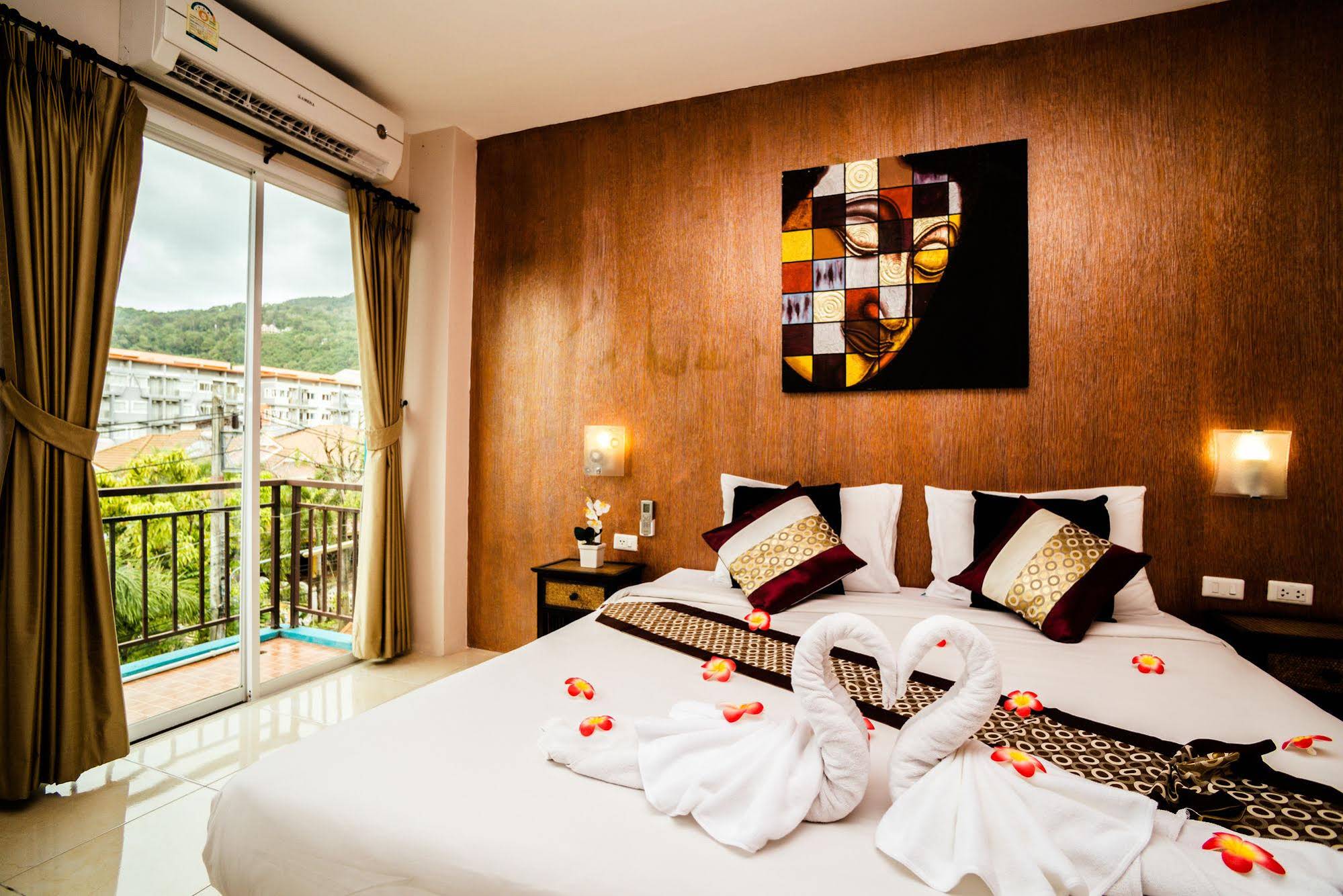 OYO 75321 Gemma Patong