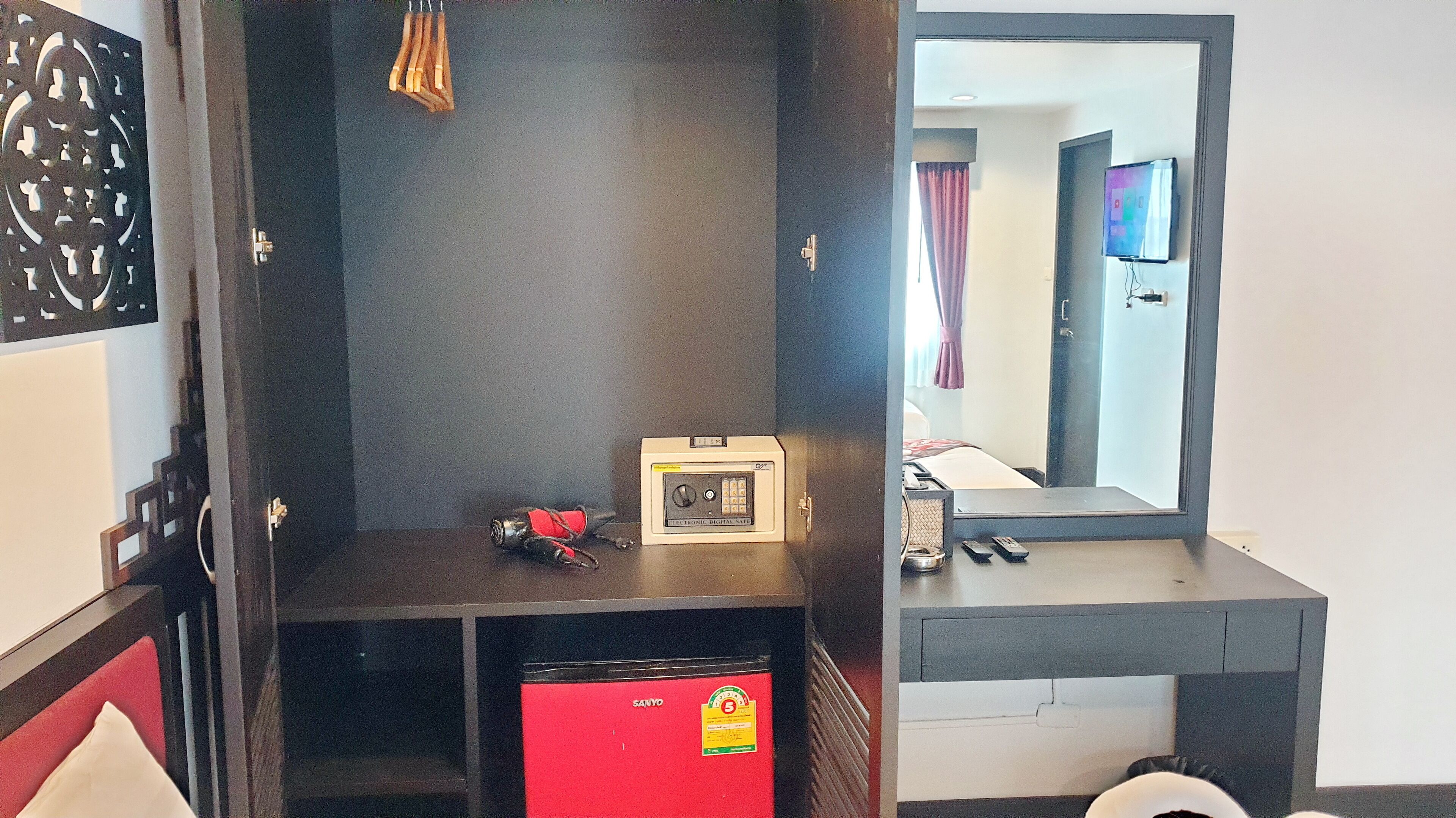 Sunray Beach Hotel Patong