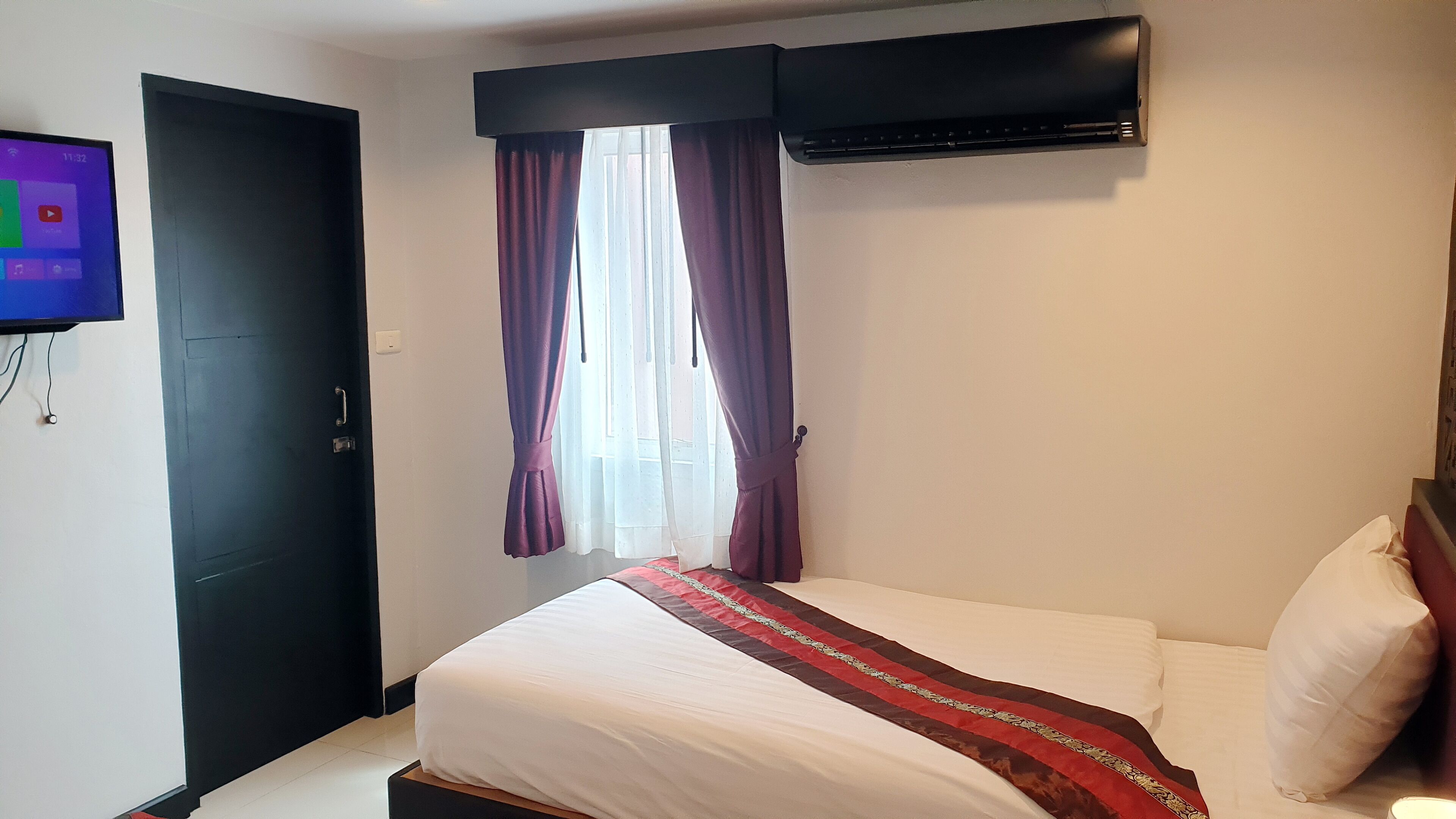 Sunray Beach Hotel Patong